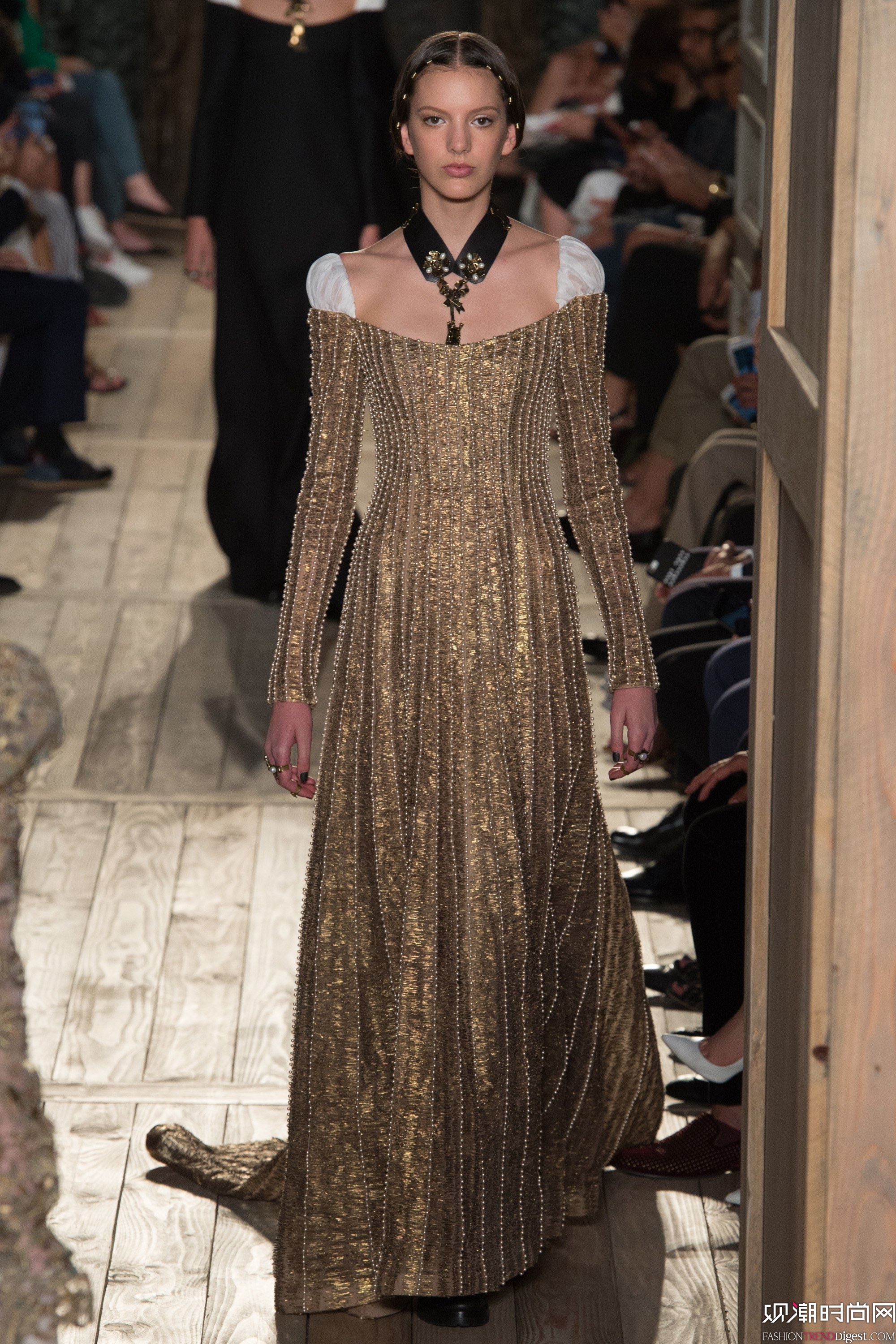 Valentino 2016�ﶬ�߶�ʱװ�ܸ���ͼƬ