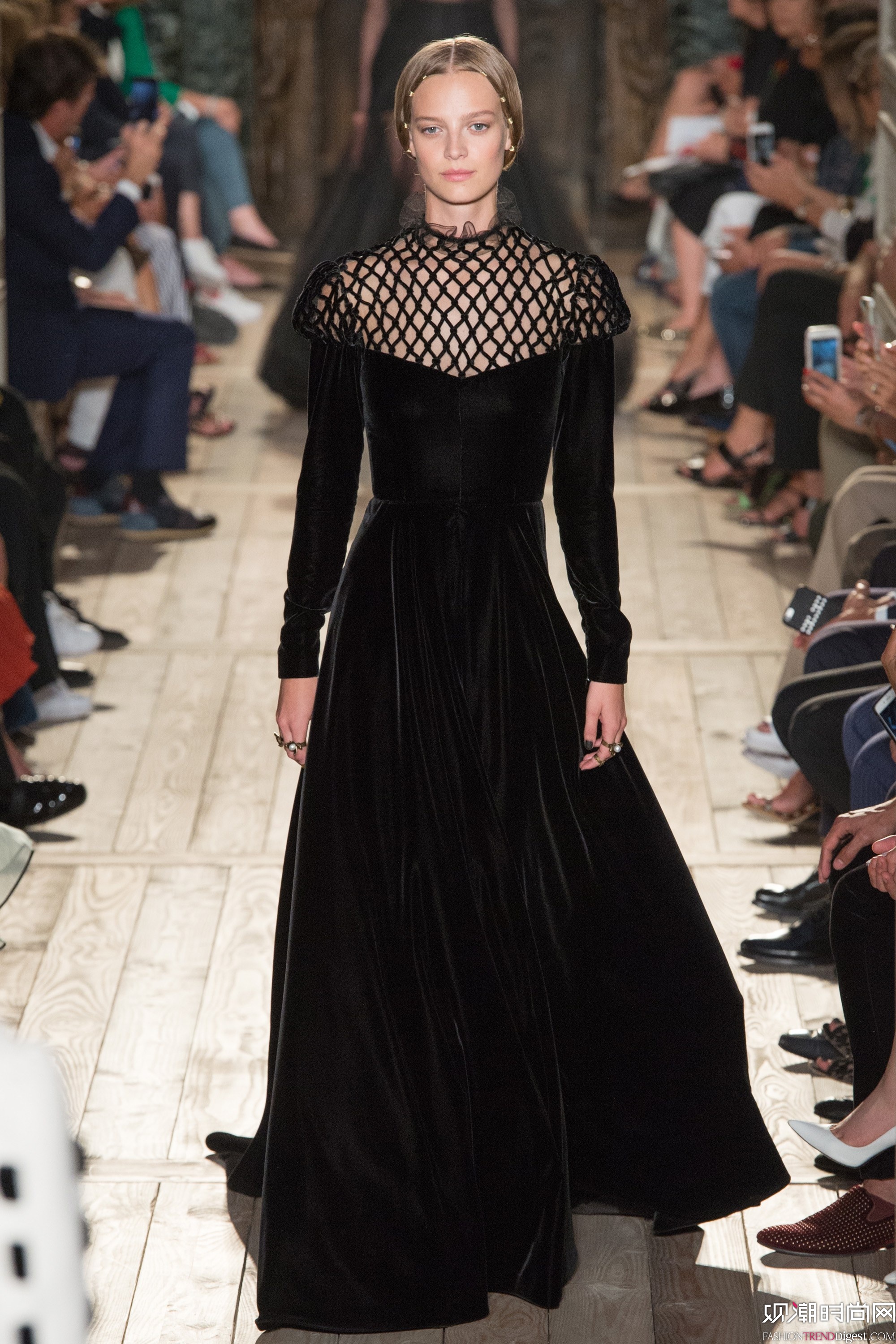 Valentino 2016ﶬ߶ʱװܸͼƬ