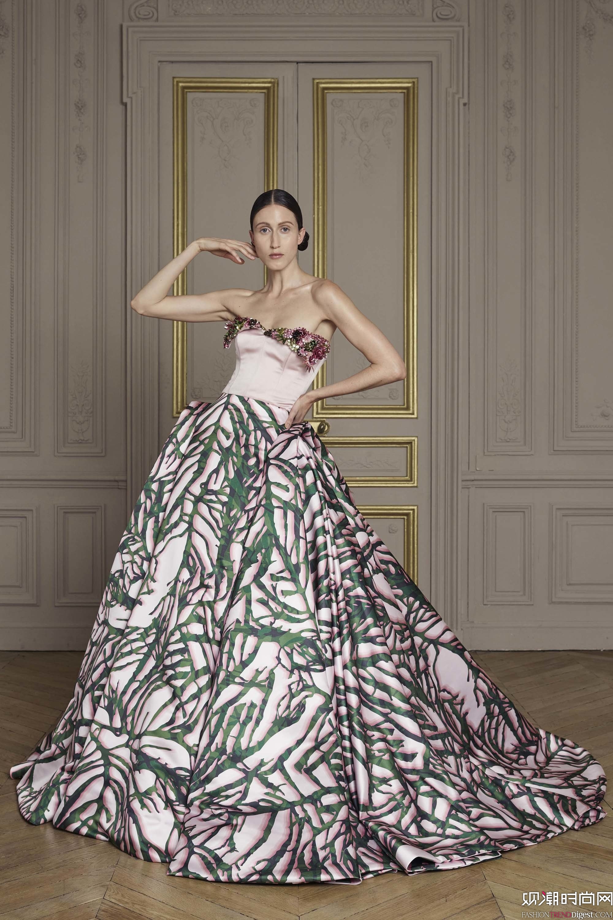 Giles Deacon 2016ﶬ߶ϵlookbookͼƬ