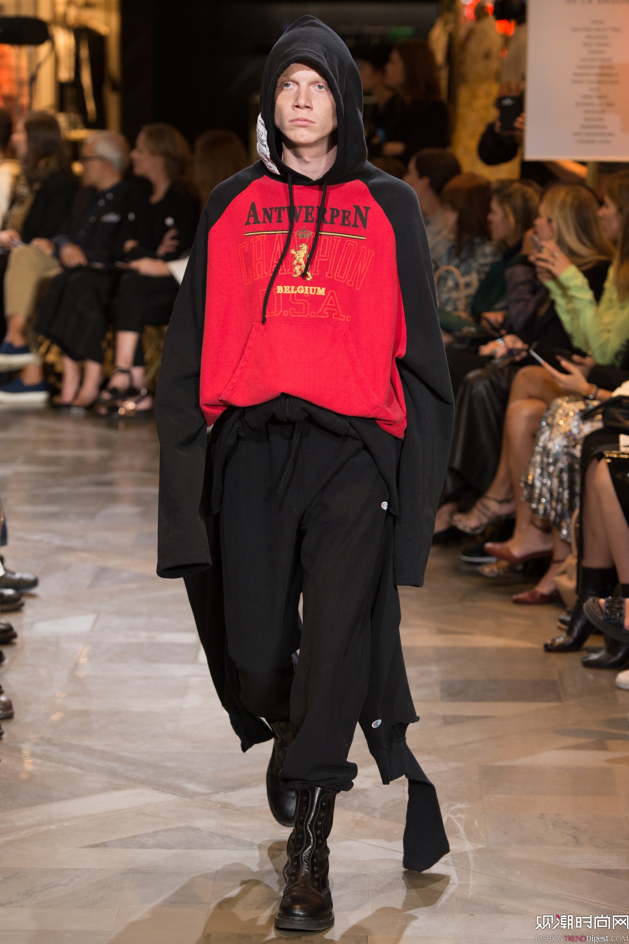 Vetements 2017ϵDƬ