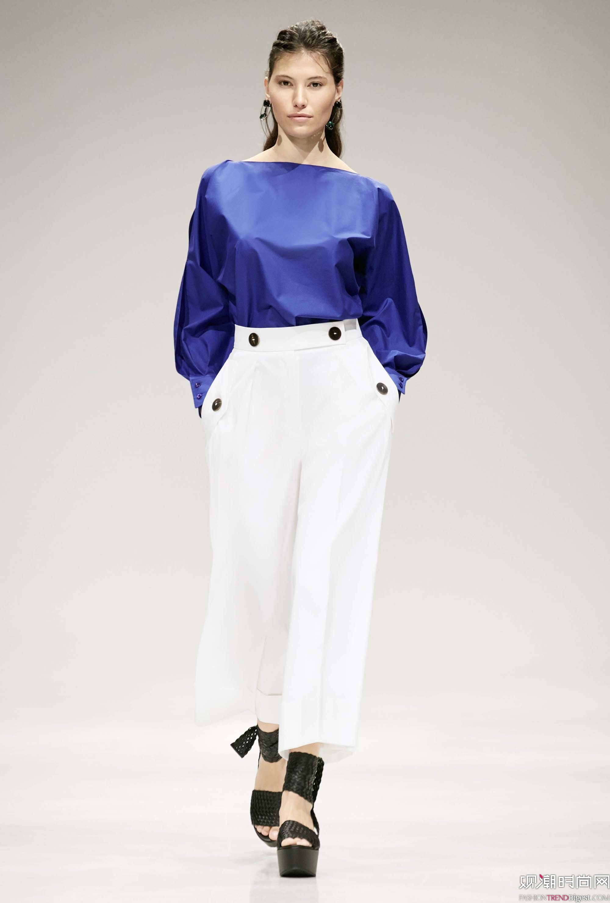 Escada 2017ϵDƬ