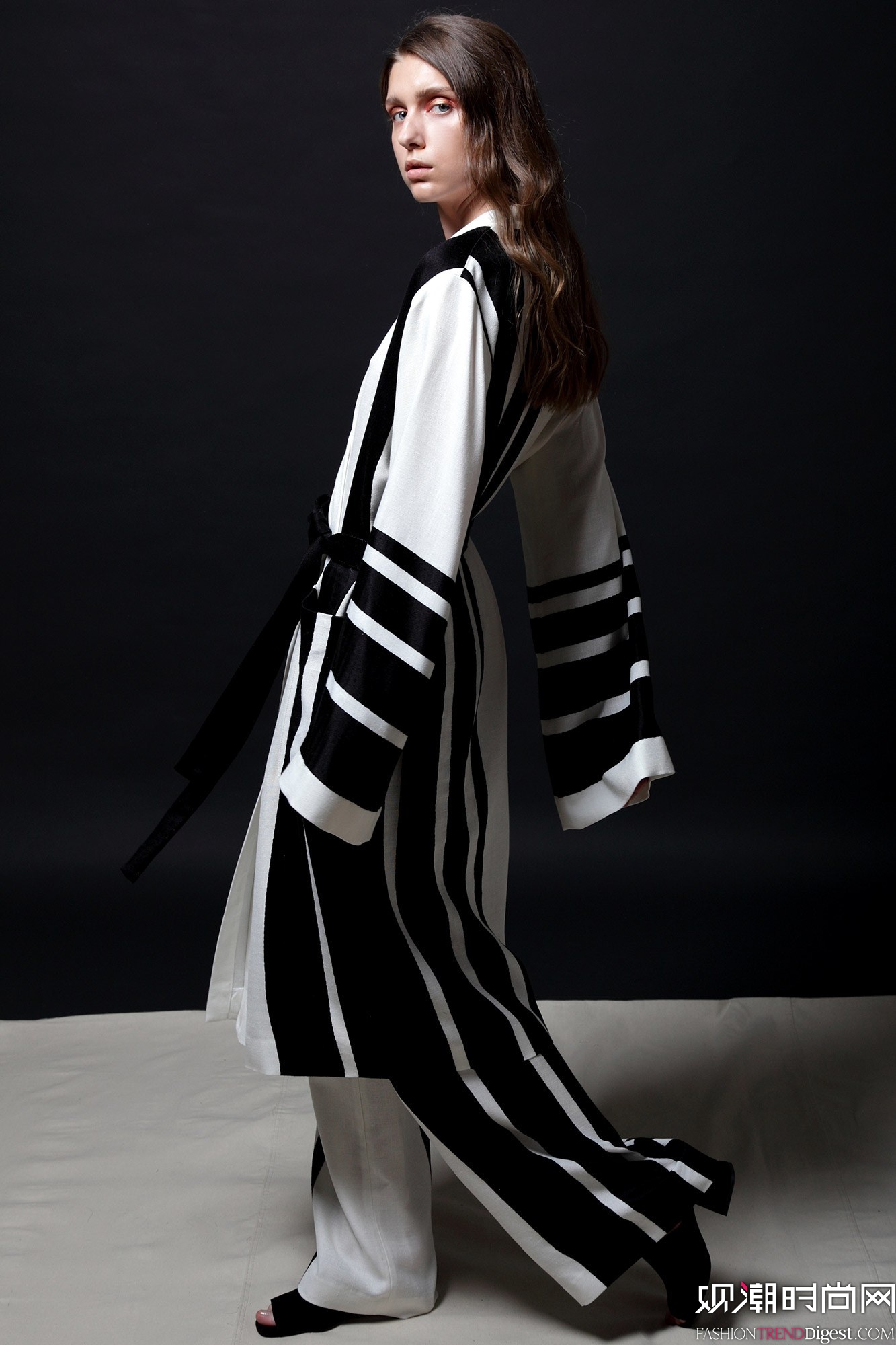 Haus Alkire 2017ϵlookbookDƬ