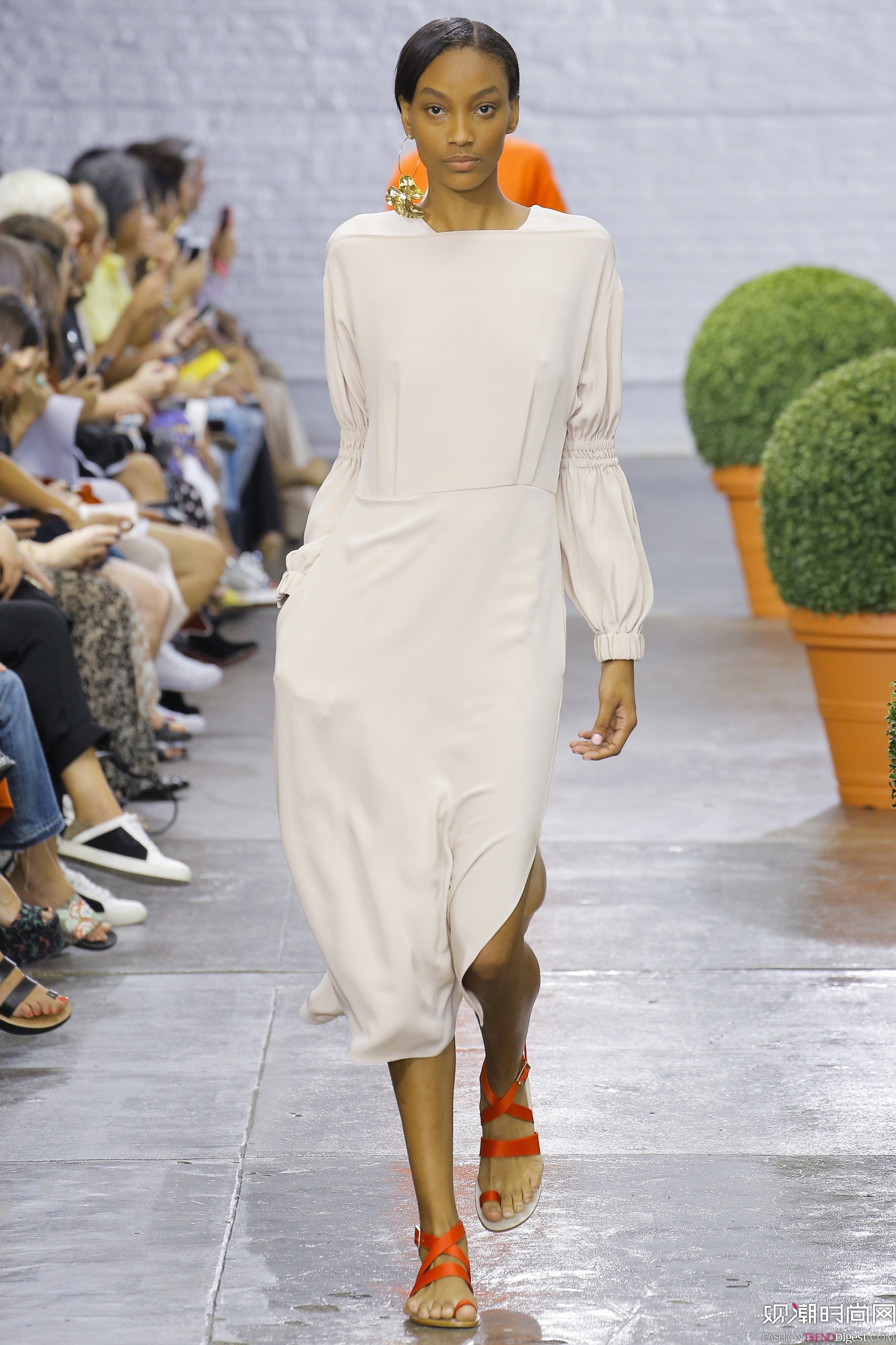 Tibi 2017ϵDƬ
