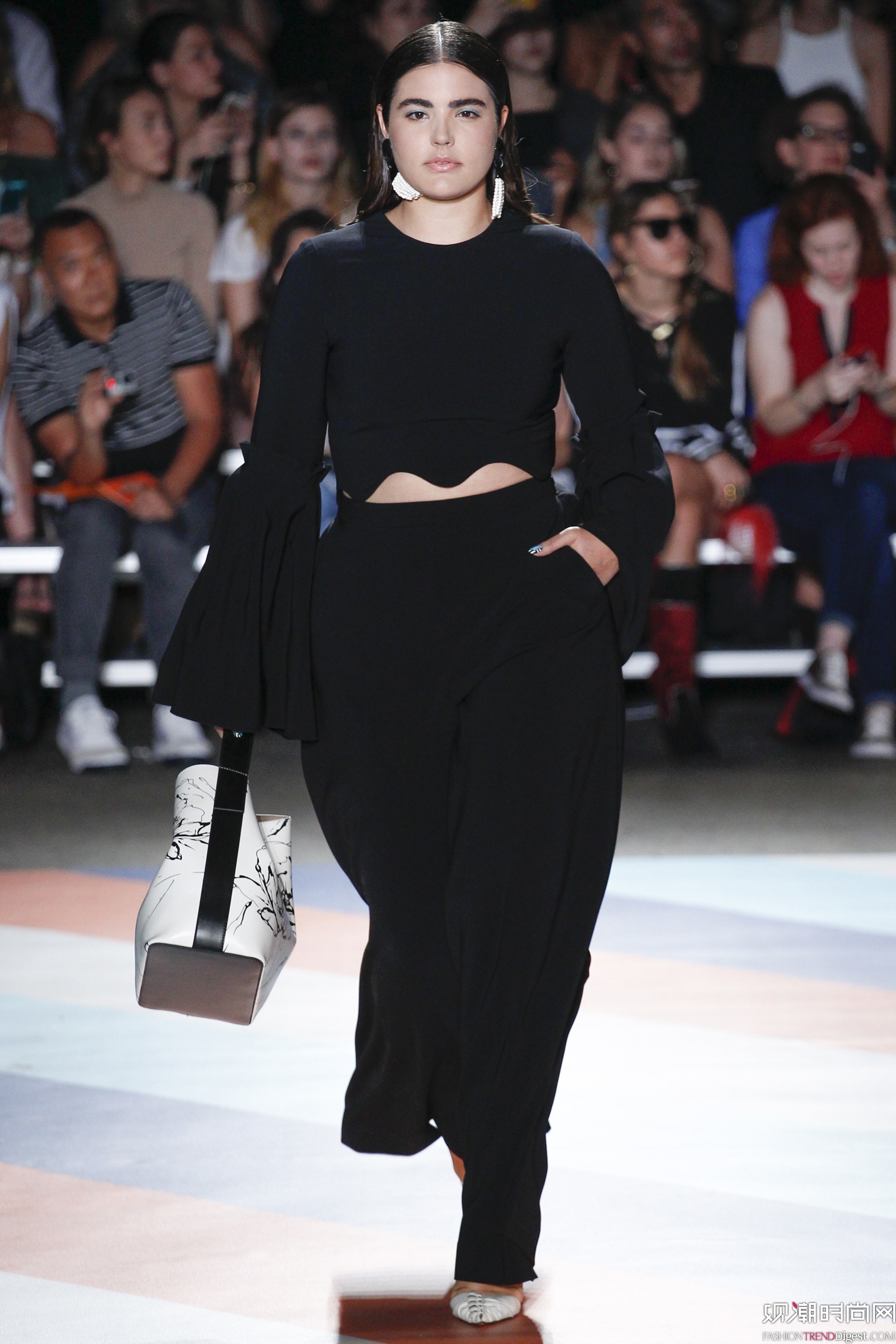 Christian Siriano 2017����ϵ���㳡����ͼƬ
