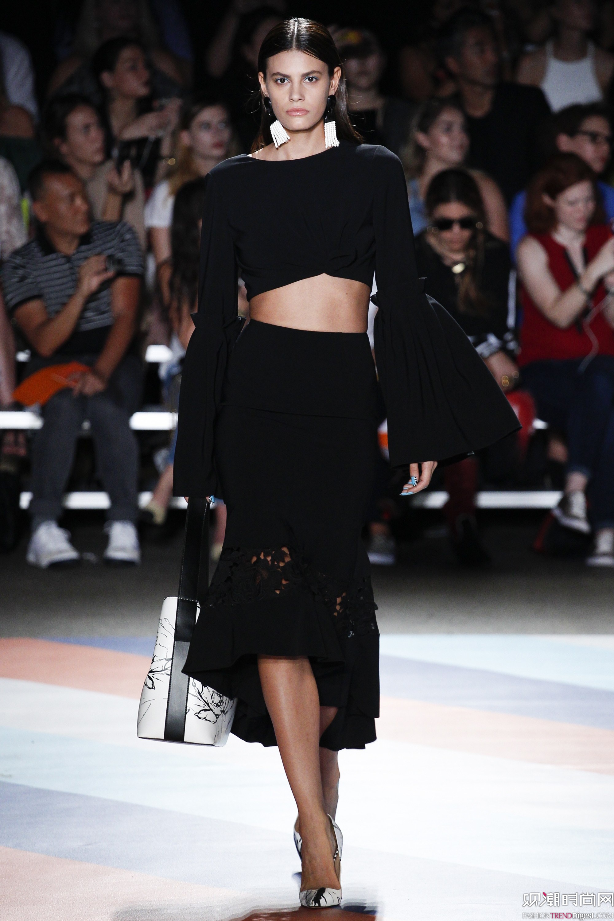 Christian Siriano 2017ϵ(chng)DƬ