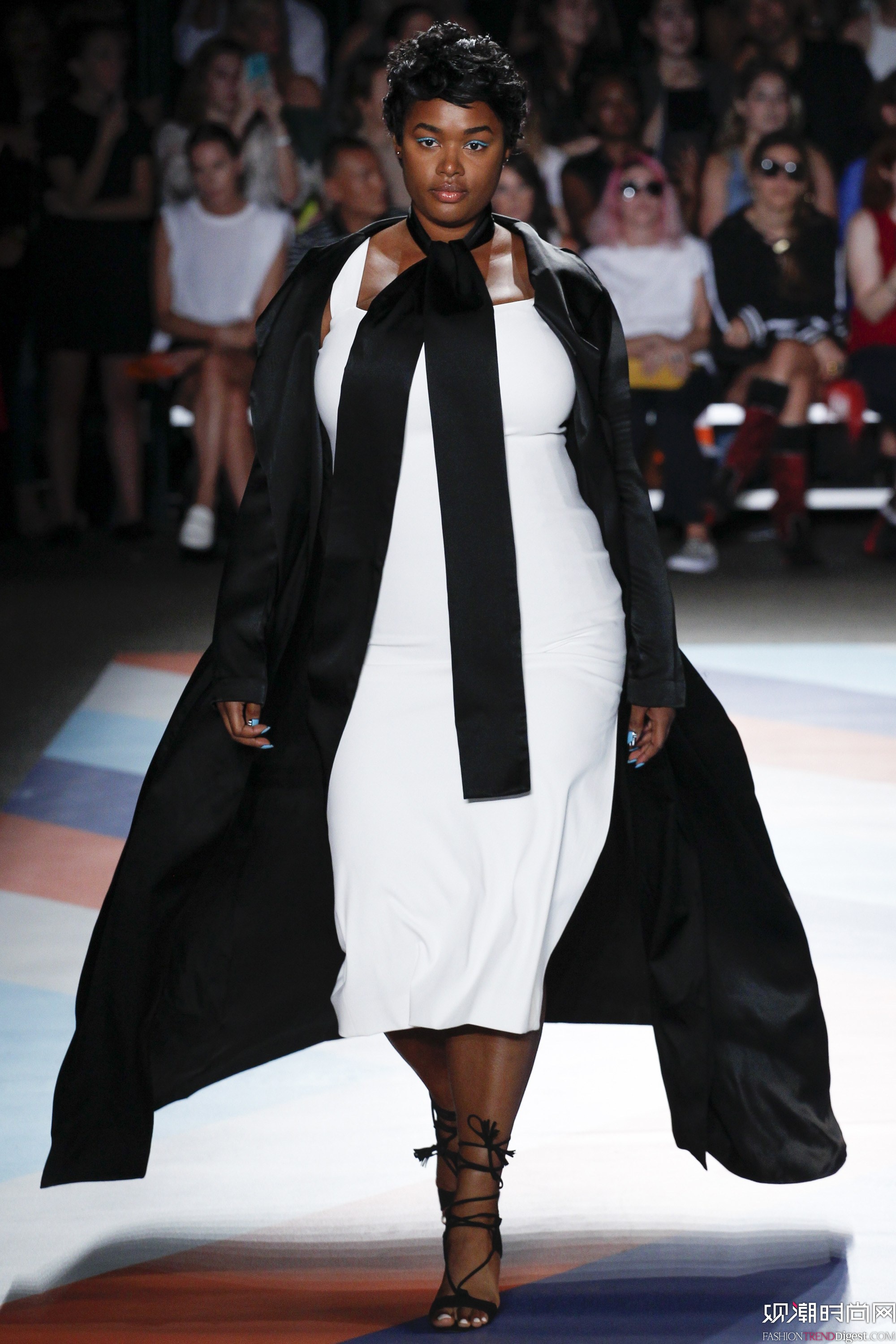 Christian Siriano 2017ϵDƬ