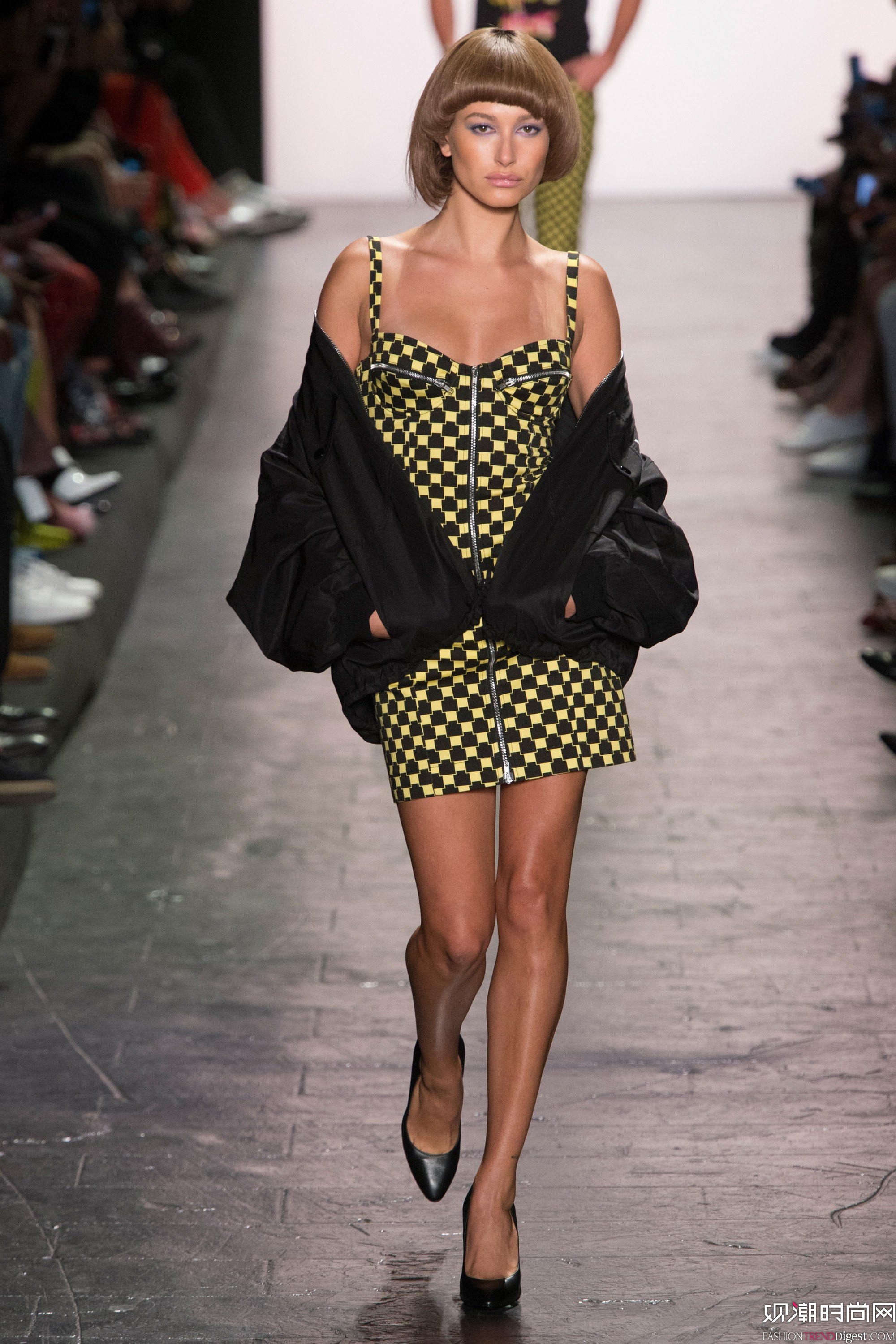 Jeremy Scott 2017紺~srbܳϵаl(f)DƬ