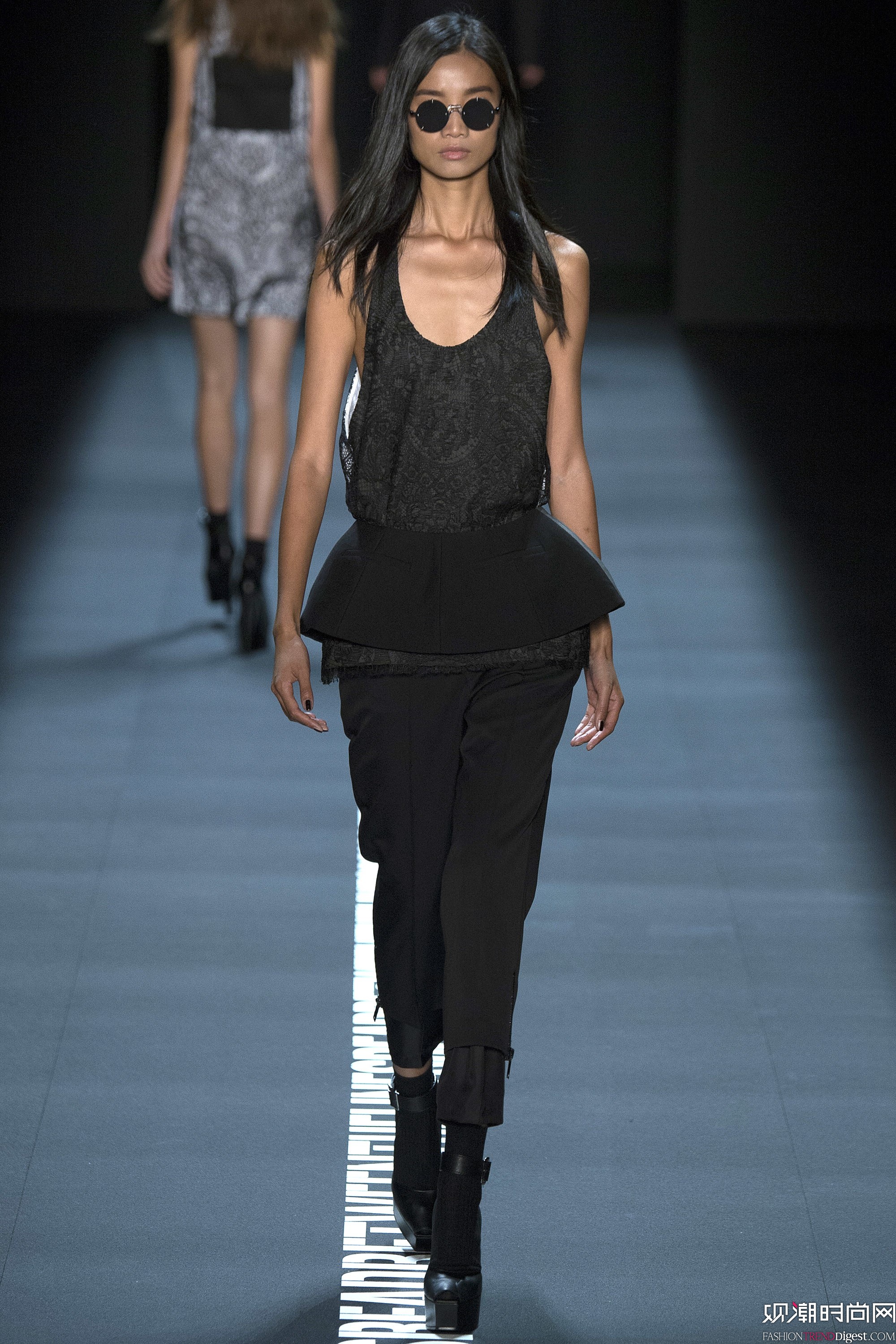 Vera Wang 2017紺~srbܳϵаlDƬ