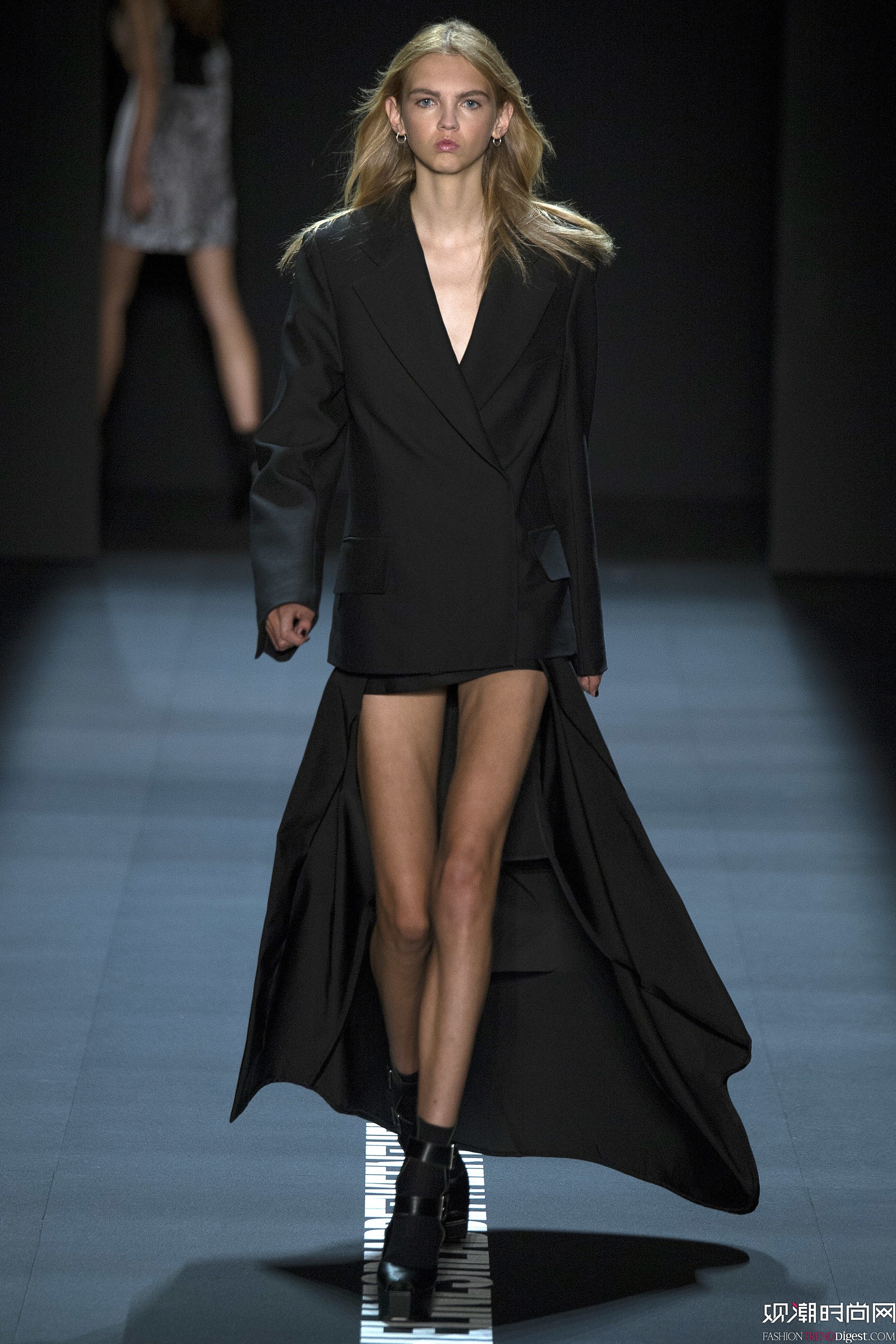 Vera Wang 2017紺~srbܳϵаl(f)DƬ