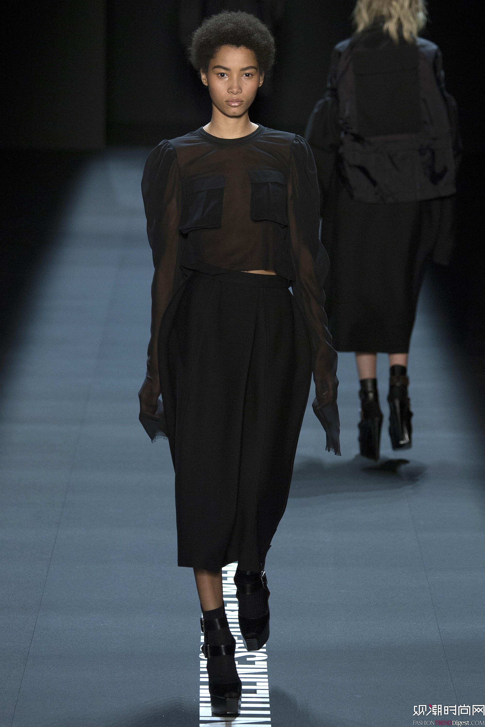 Vera Wang 2017紺~srbܳϵаl(f)DƬ