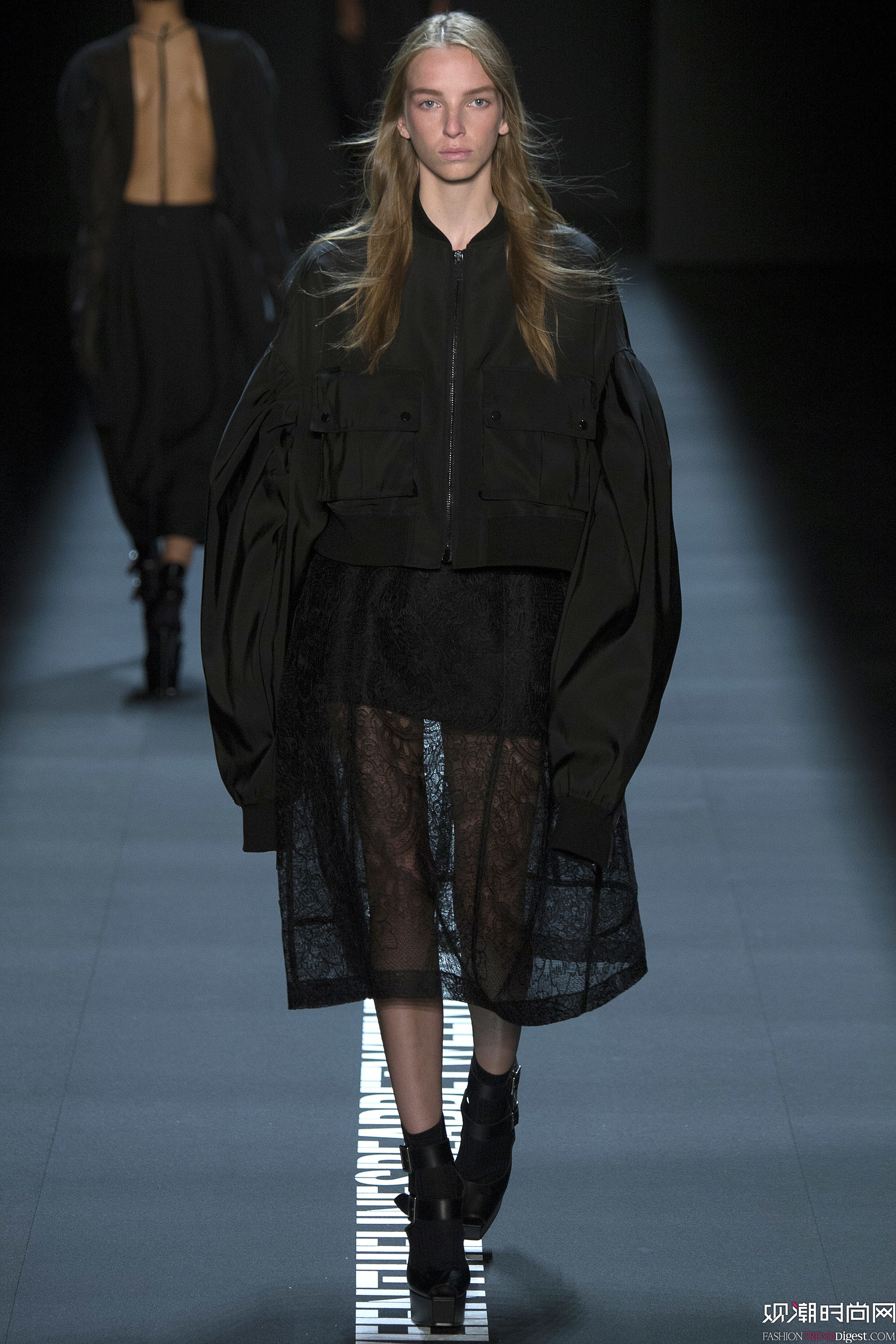 Vera Wang 2017紺~srbܳϵаlDƬ
