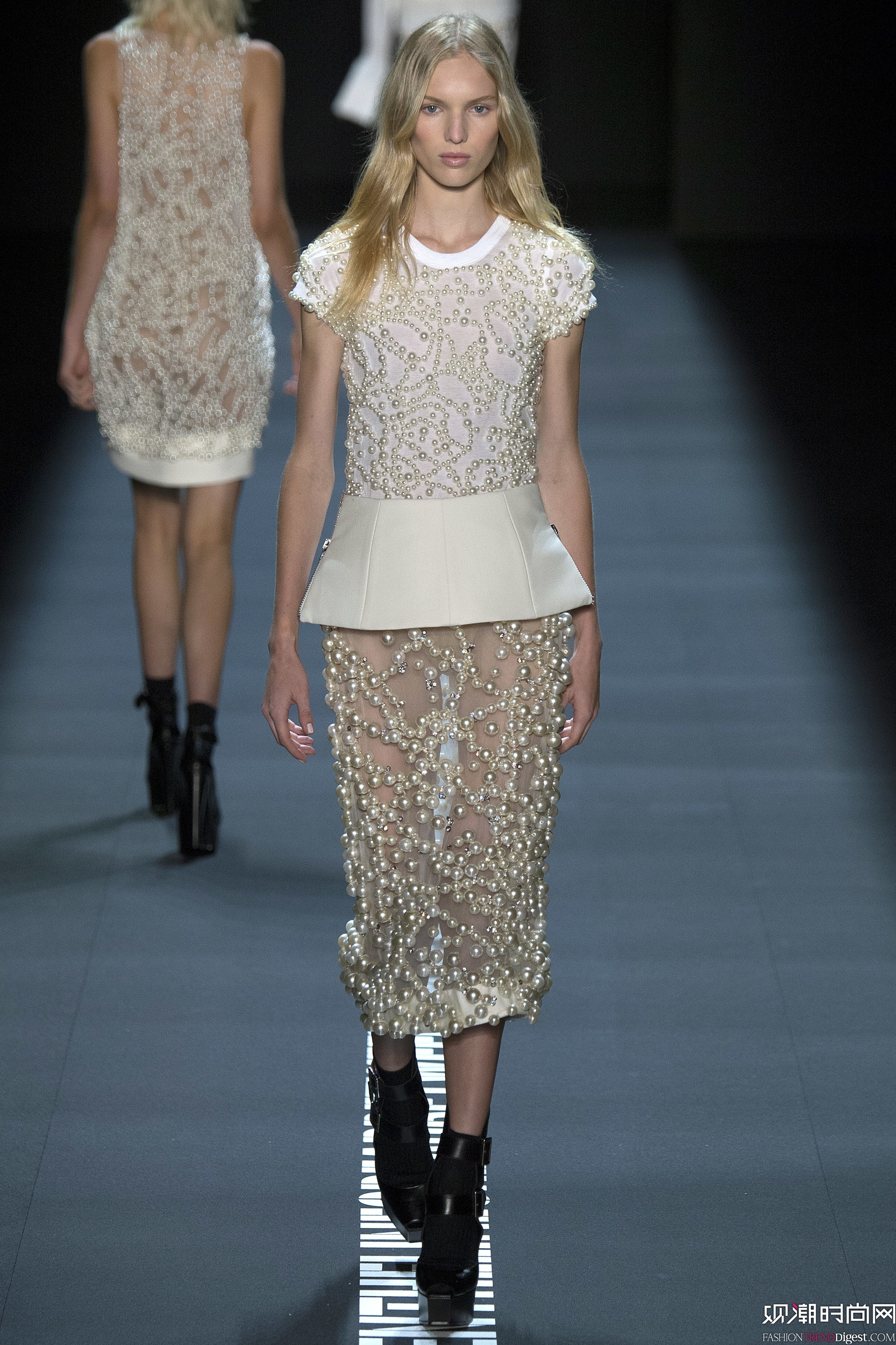 Vera Wang 2017紺~srbܳϵаl(f)DƬ