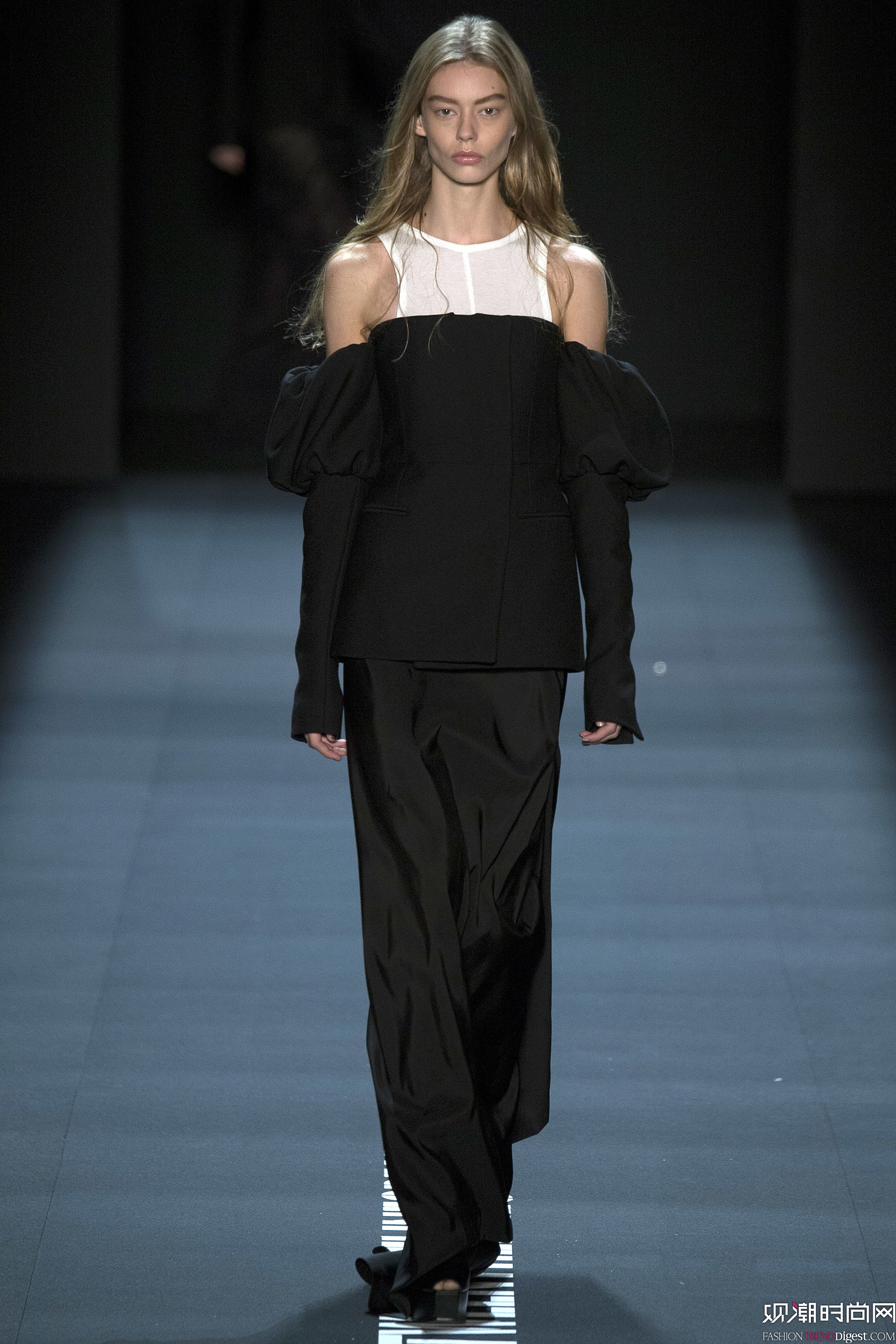 Vera Wang 2017紺~srbܳϵаlDƬ