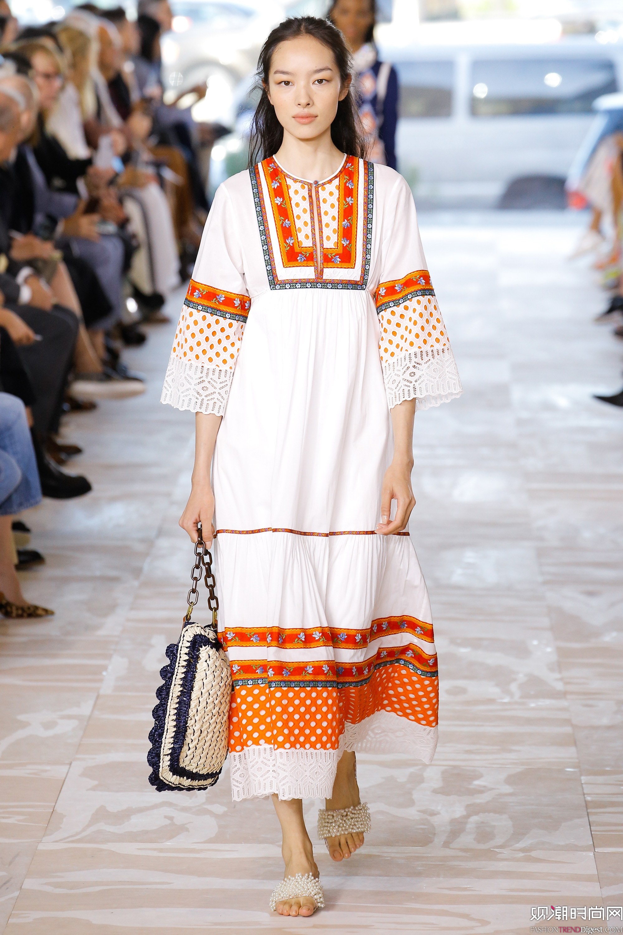 Tory Burch 2017紺~srbܳϵаlDƬ