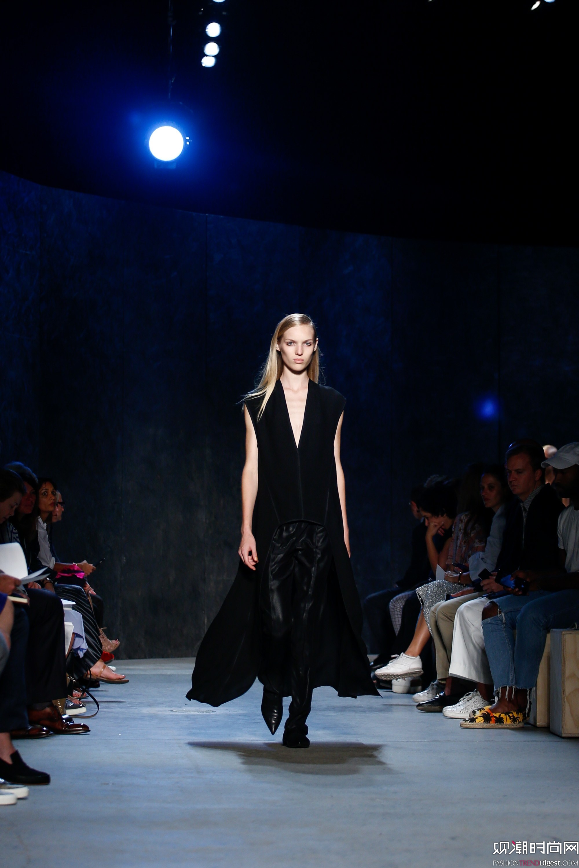 Narciso Rodriguez 2017紺~sr(sh)bܳϵаl(f)DƬ