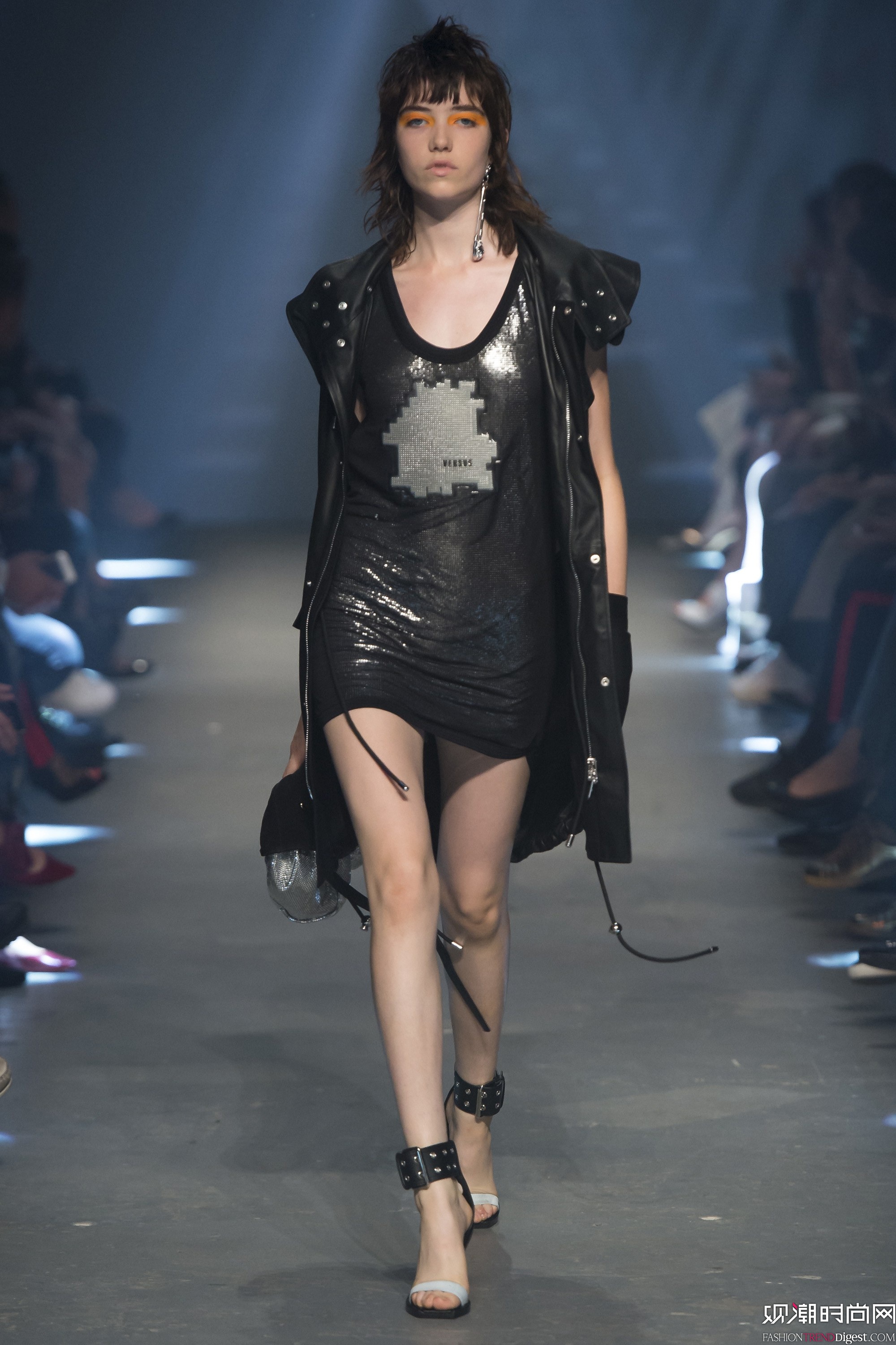 Versus Versace 2017紺~srbܳϵаlDƬ