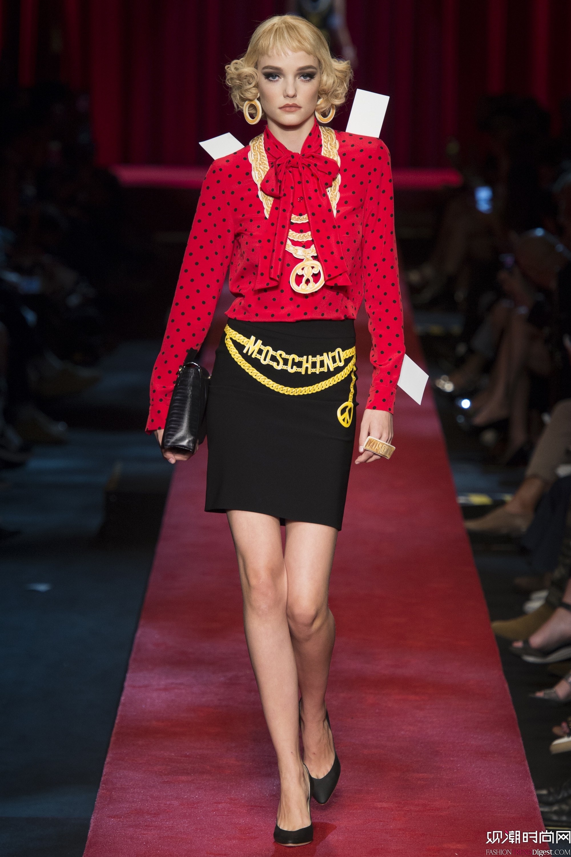 Moschino 2017ϵ㳡ͼƬ