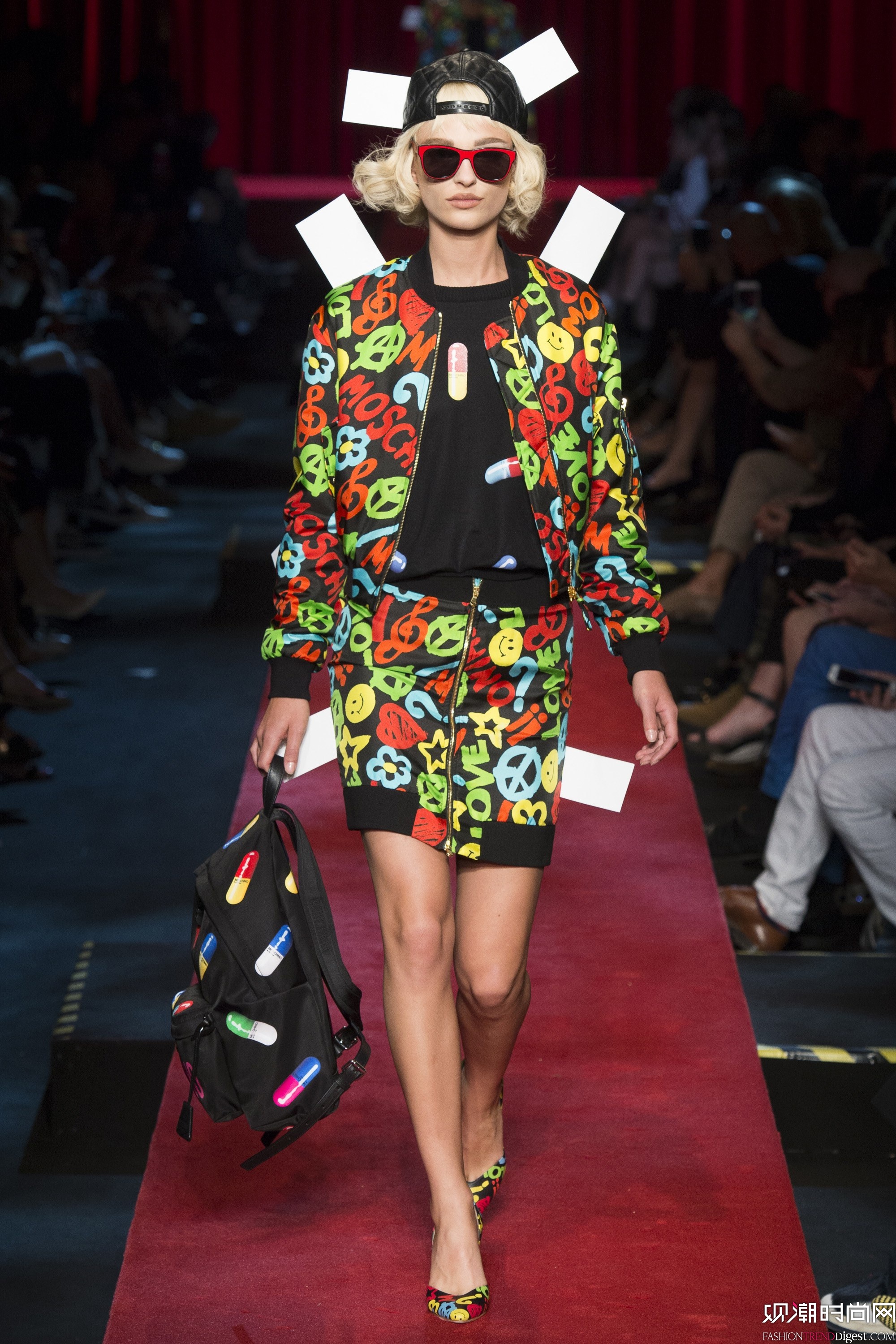 Moschino 2017ϵ(chng)DƬ