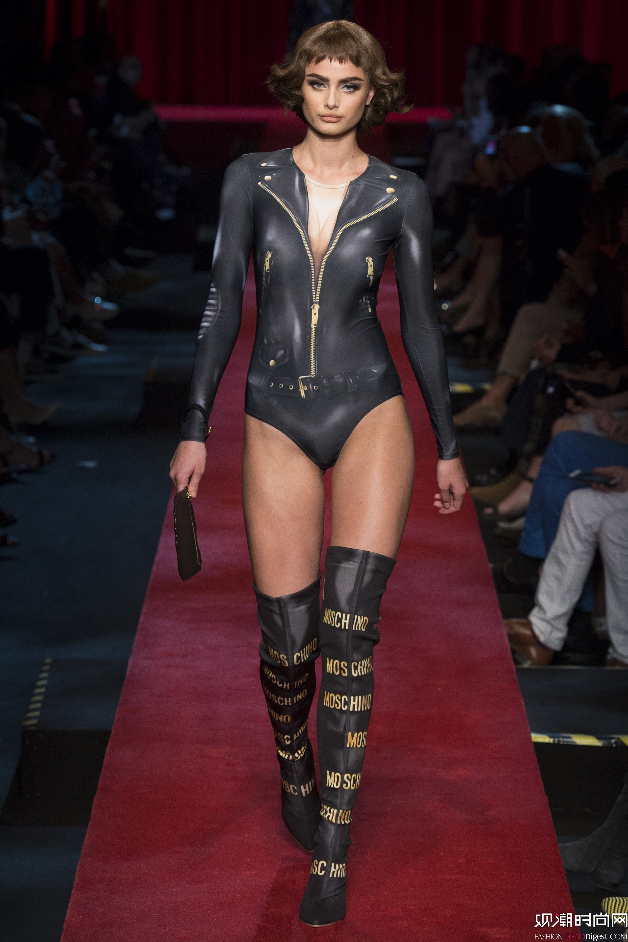 Moschino 2017ϵDƬ