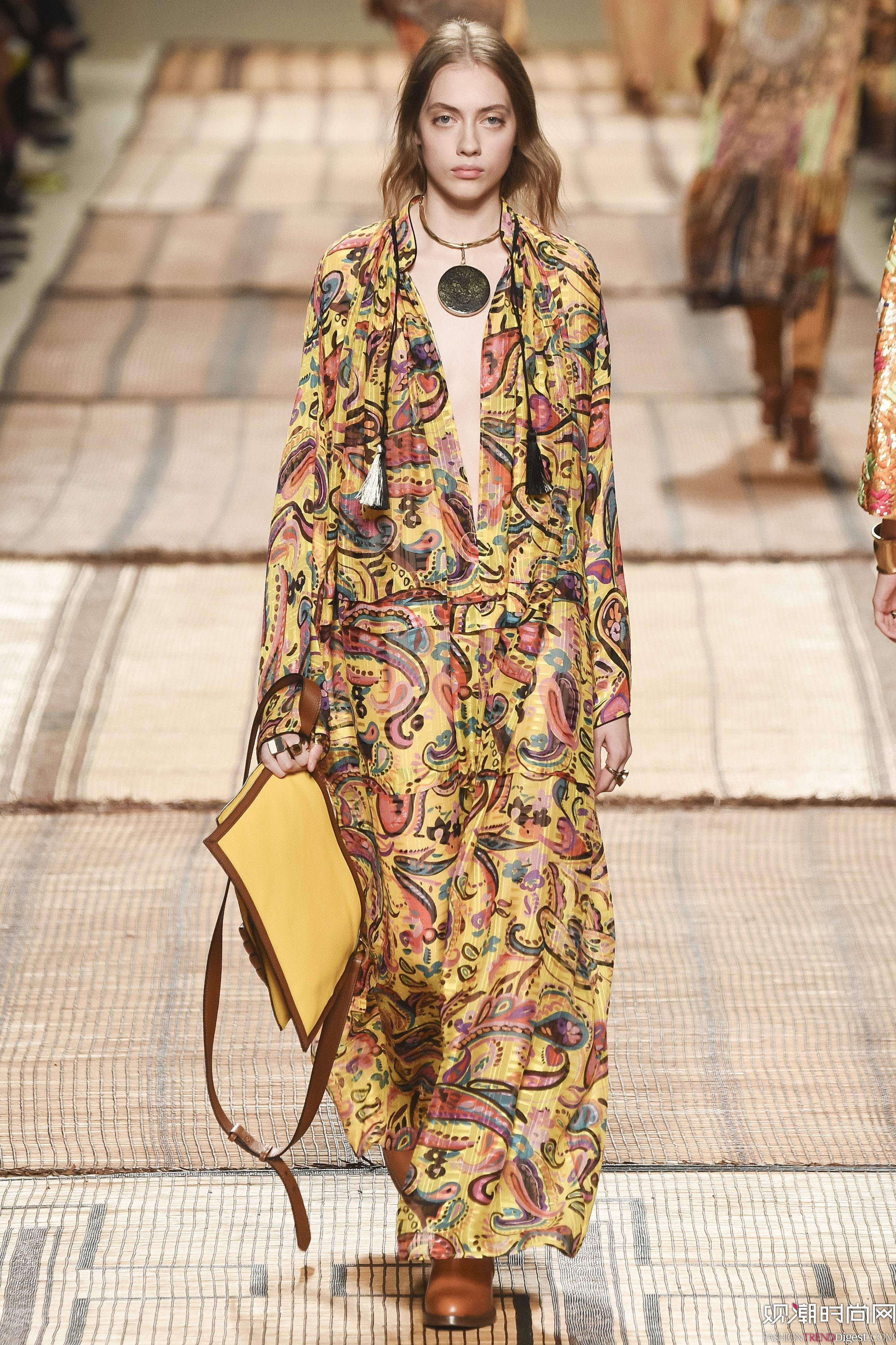 Etro 2017ϵDƬ
