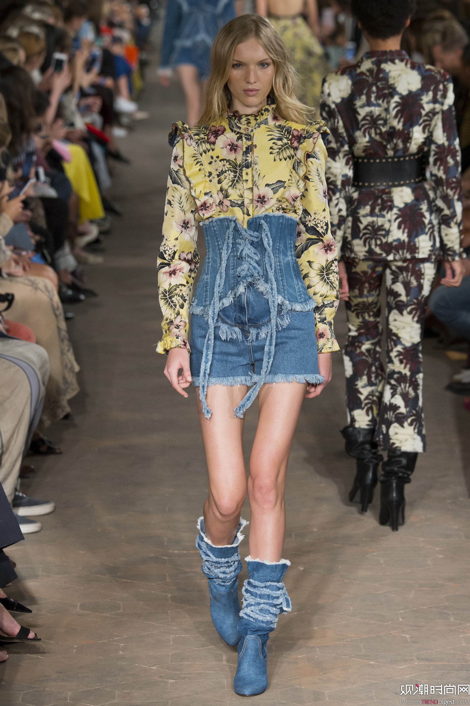 Philosophy di Lorenzo Serafini 2017ϵDƬ