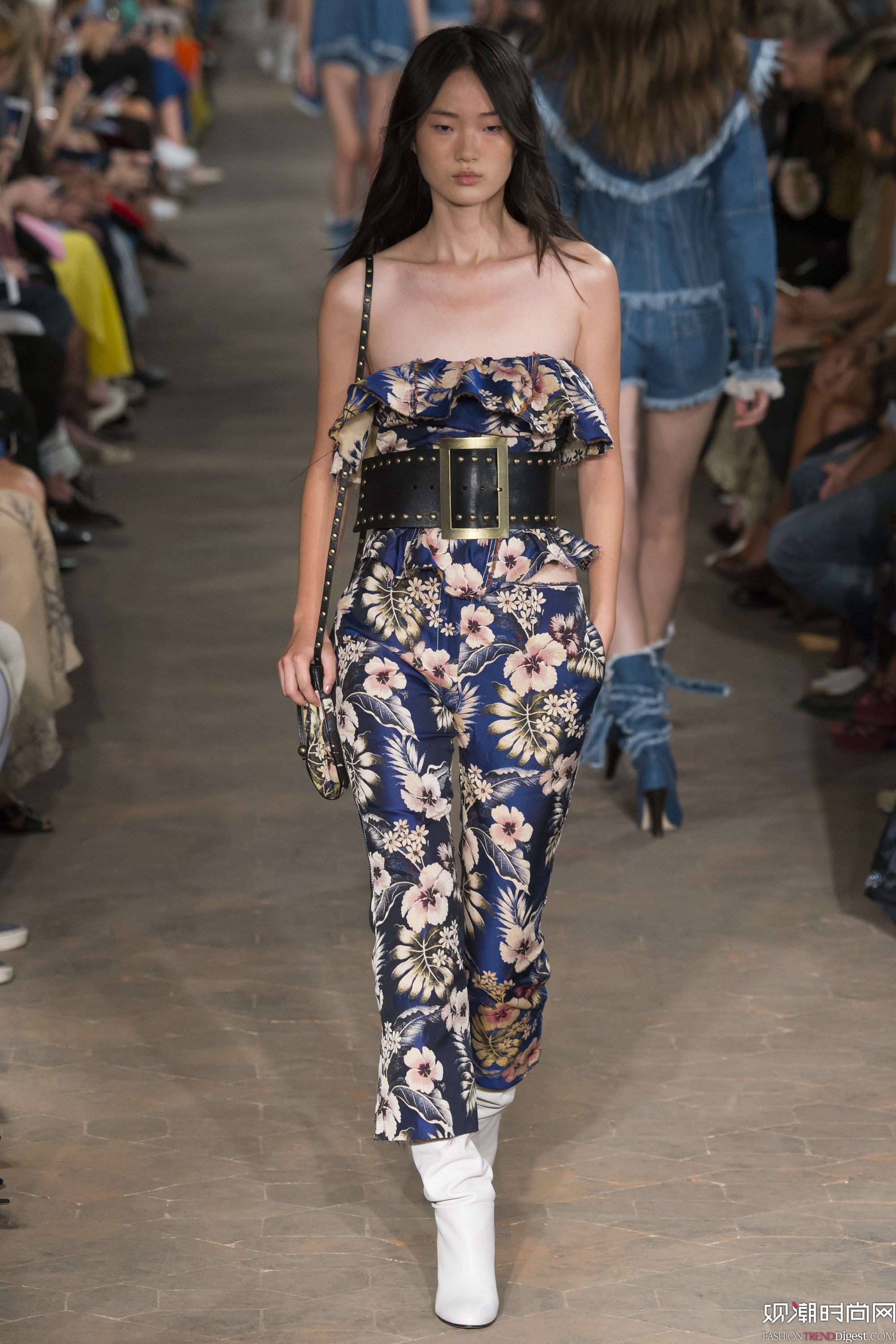 Philosophy di Lorenzo Serafini 2017ϵDƬ