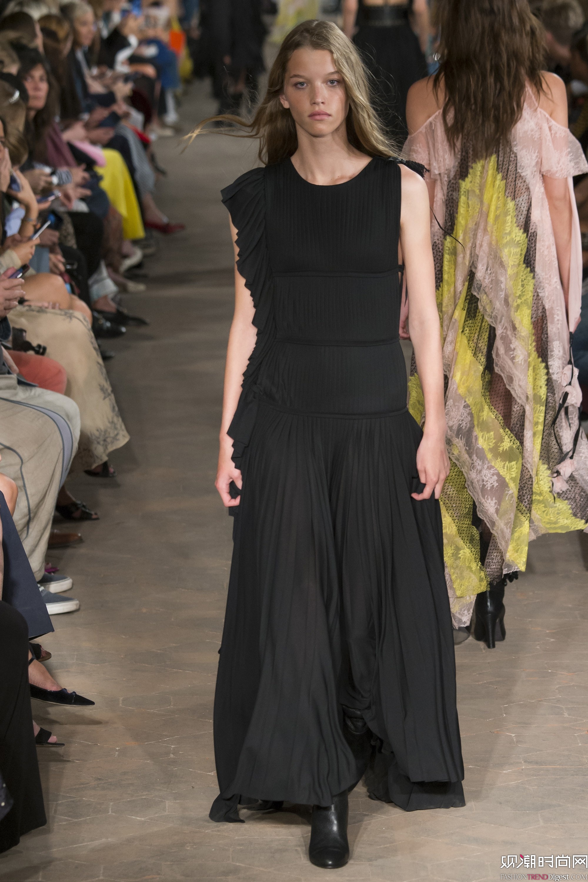 Philosophy di Lorenzo Serafini 2017ϵDƬ
