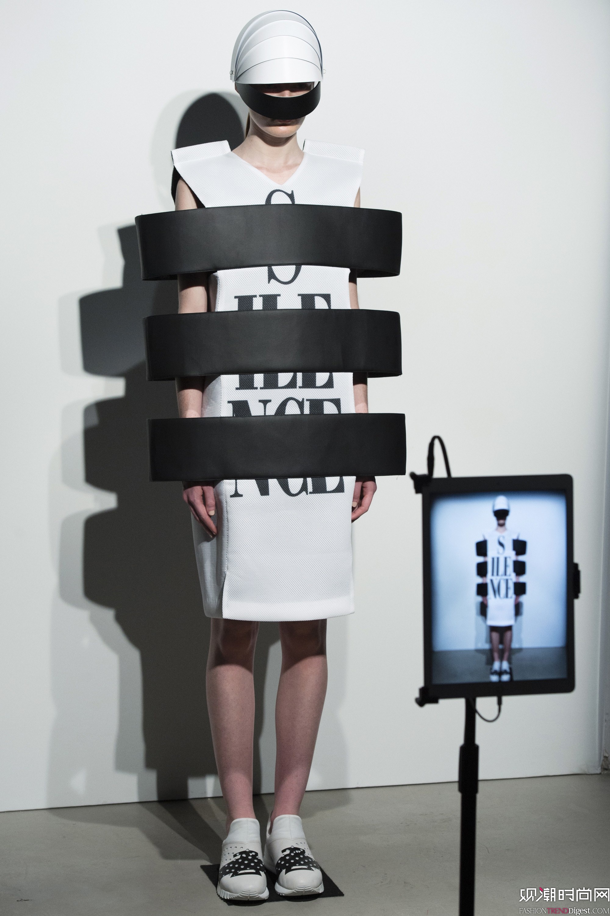 Anrealage 2017ϵLookBookDƬ