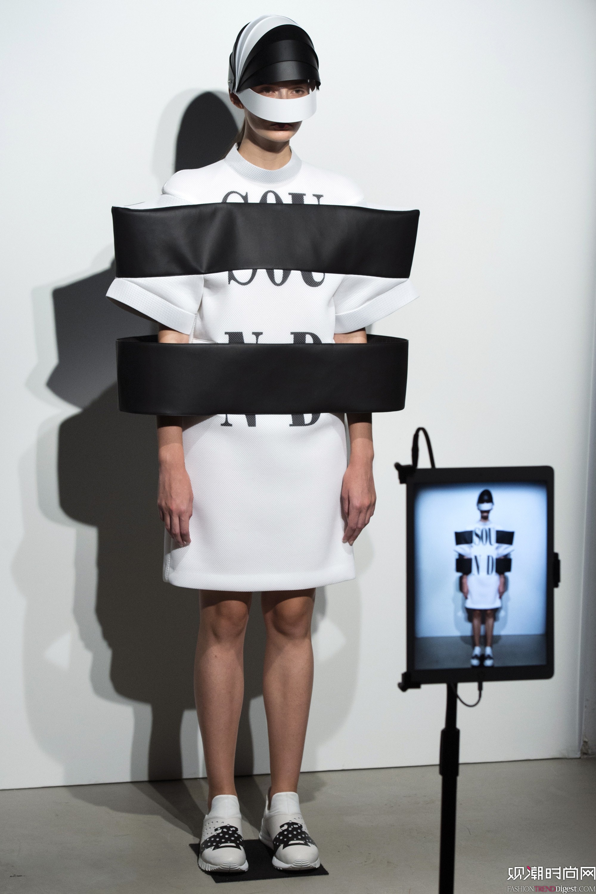 Anrealage 2017ϵLookBookDƬ