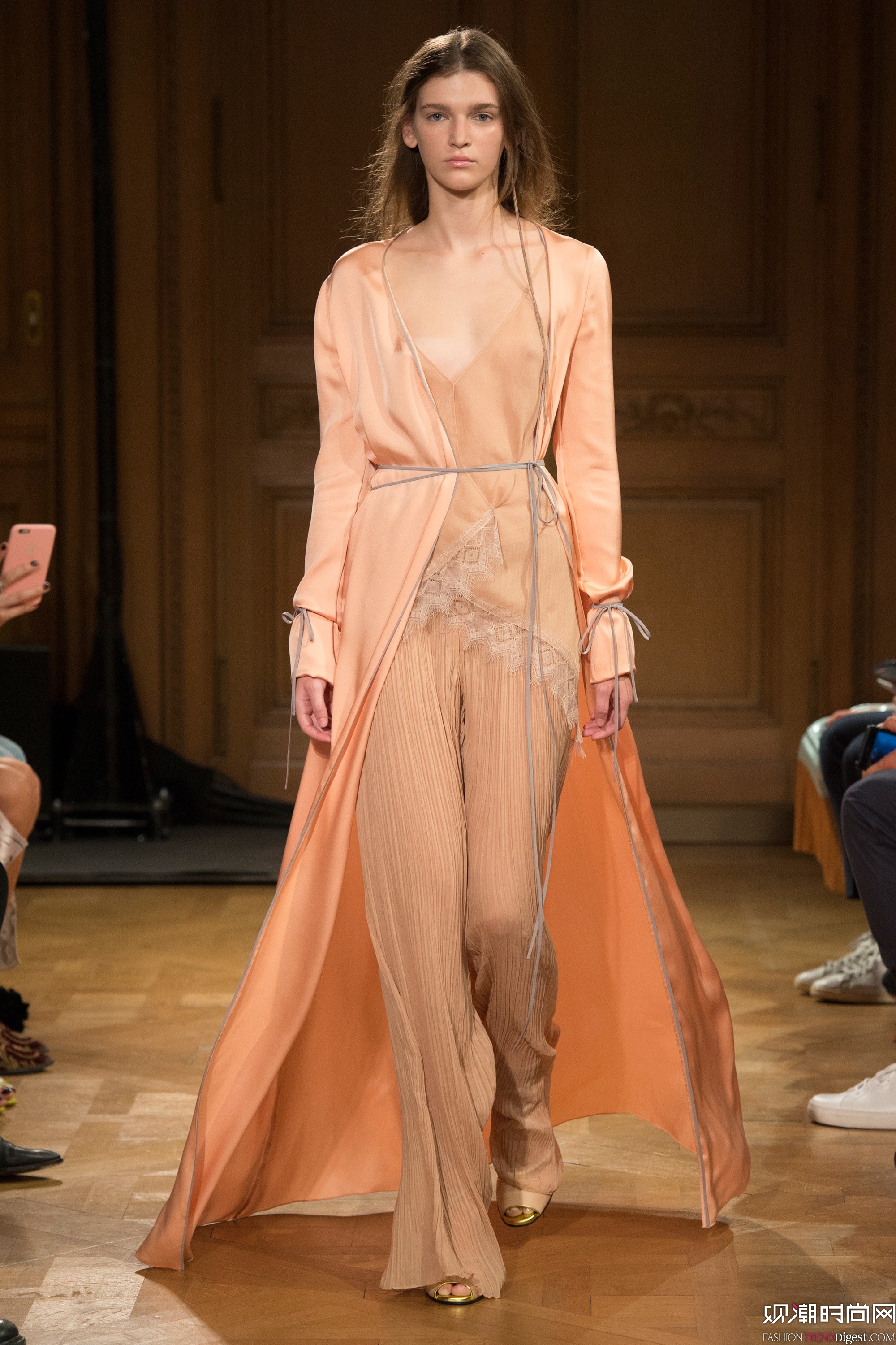 Vionnet 2017ϵ(chng)DƬ