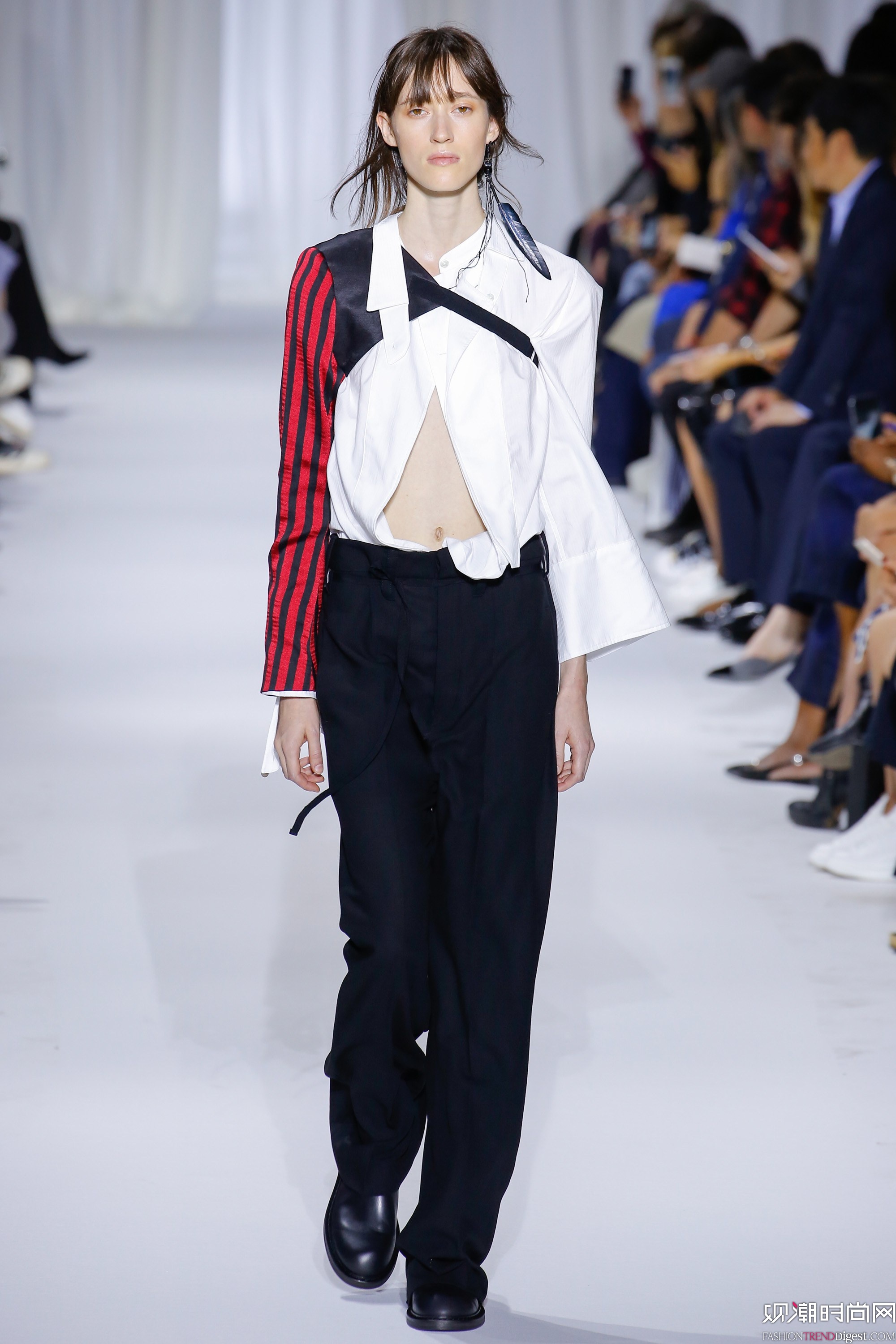 Ann Demeulemeester 2017ϵDƬ