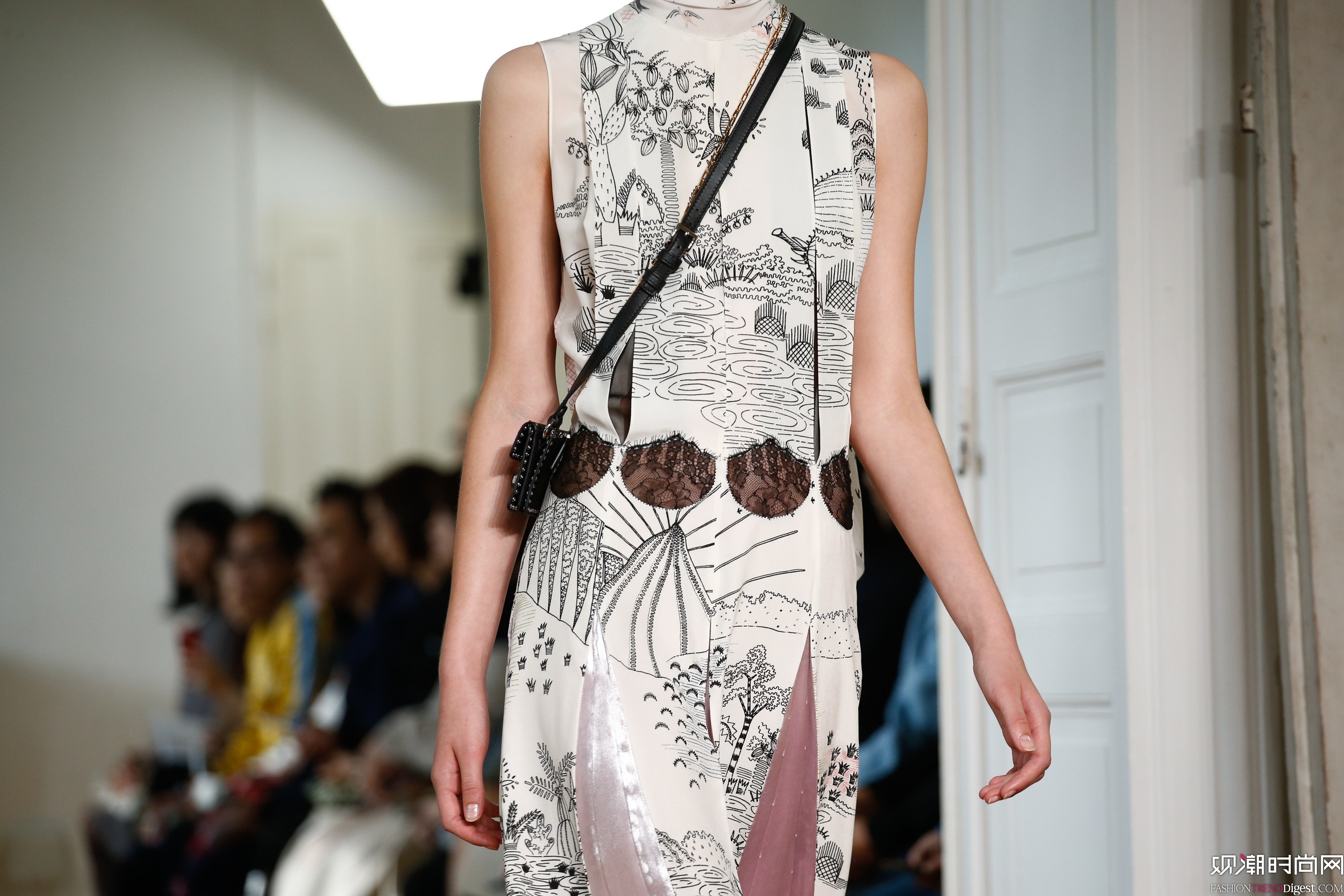 Valentino 2017ϵDƬ