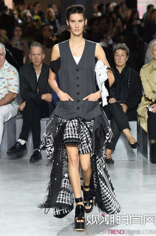 Sacai 2017ϵDƬ
