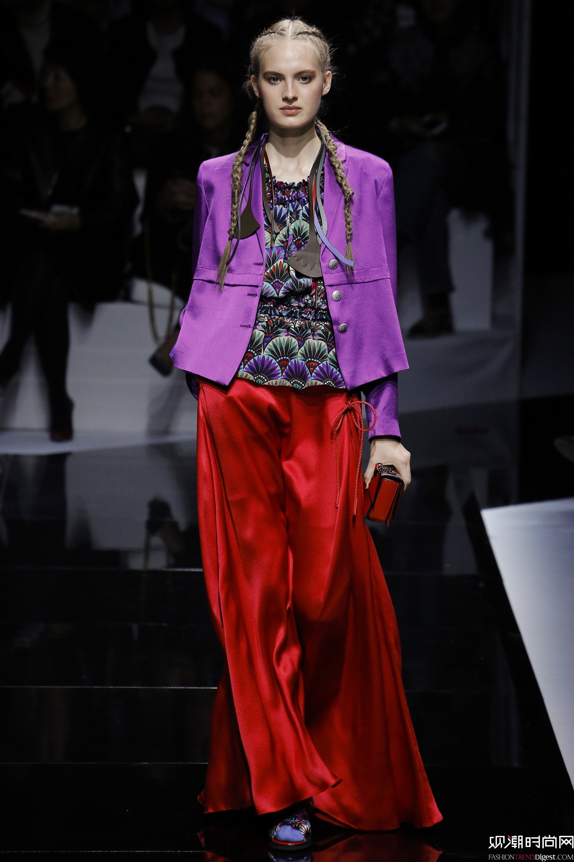 Emporio Armani 2017ϵDƬ