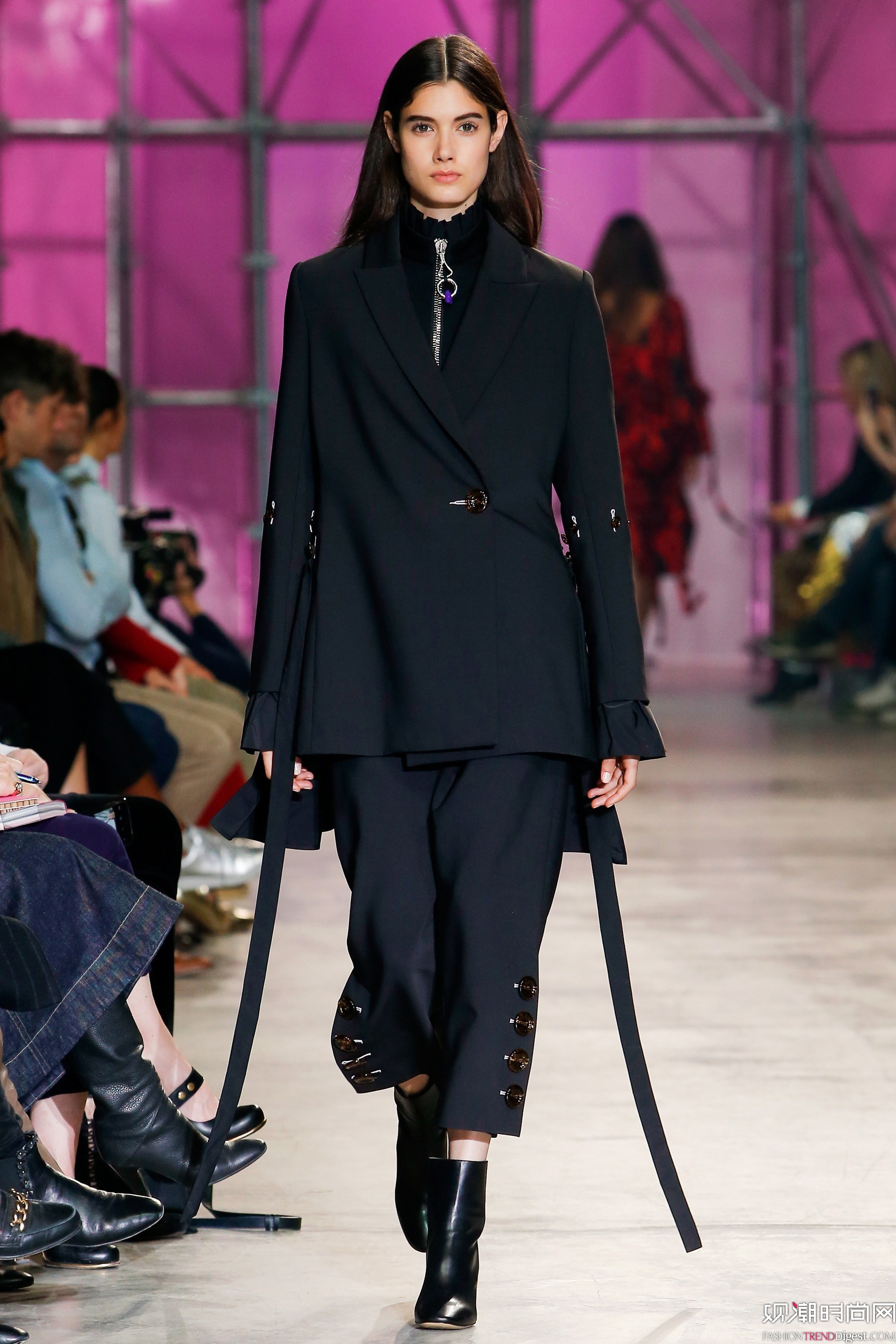 Ellery 2017ϵDƬ