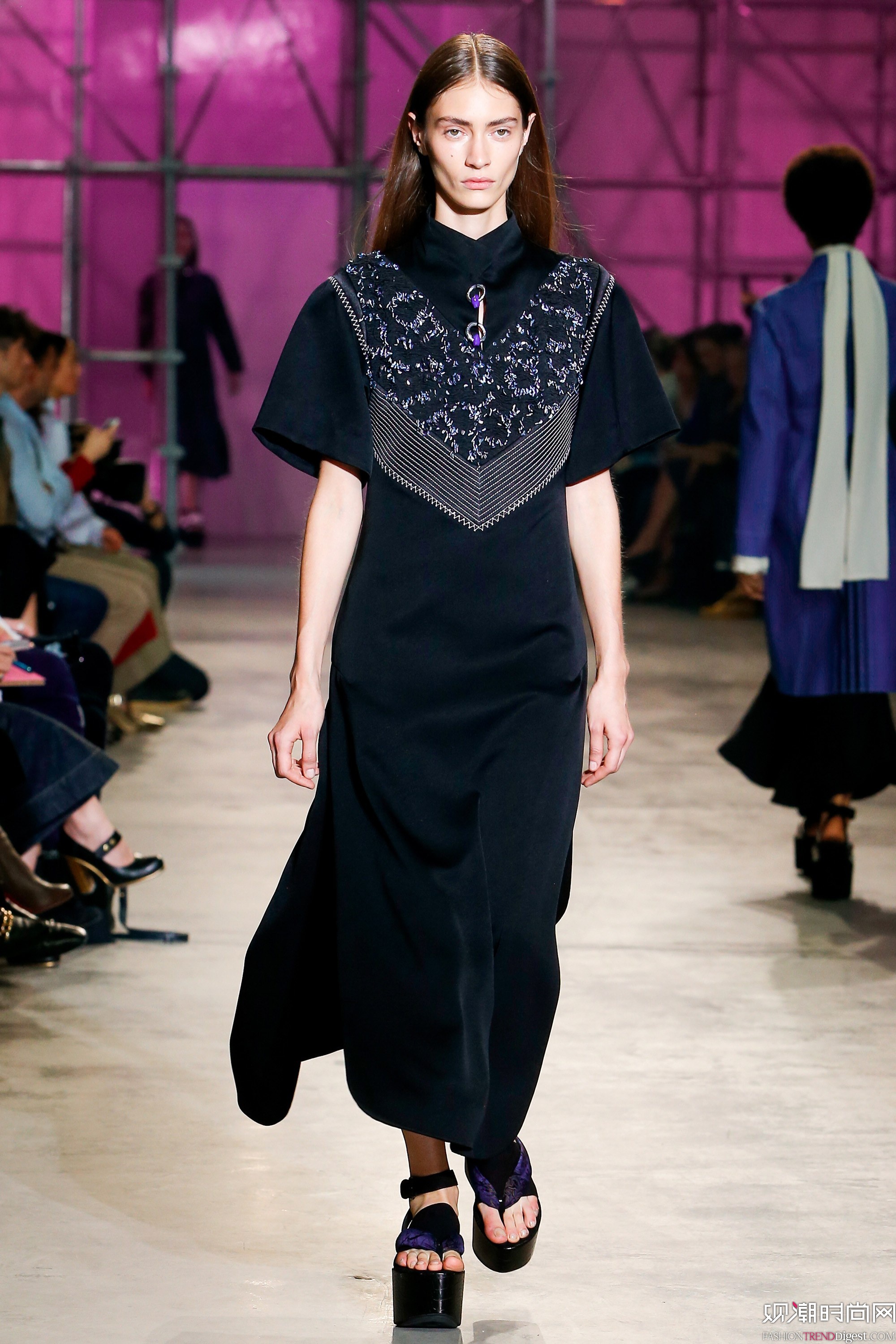 Ellery 2017ϵDƬ