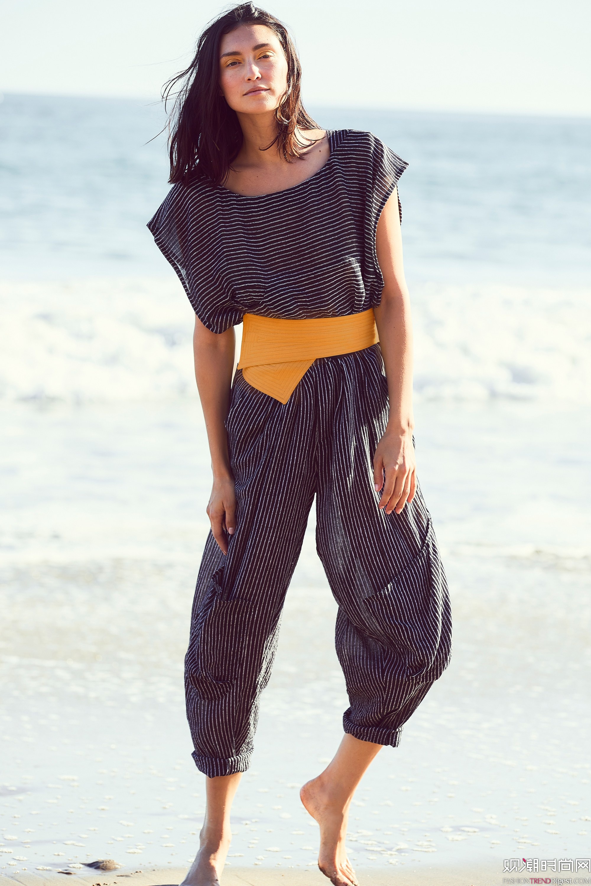 Electric Feathers 2017ϵLookBookDƬ