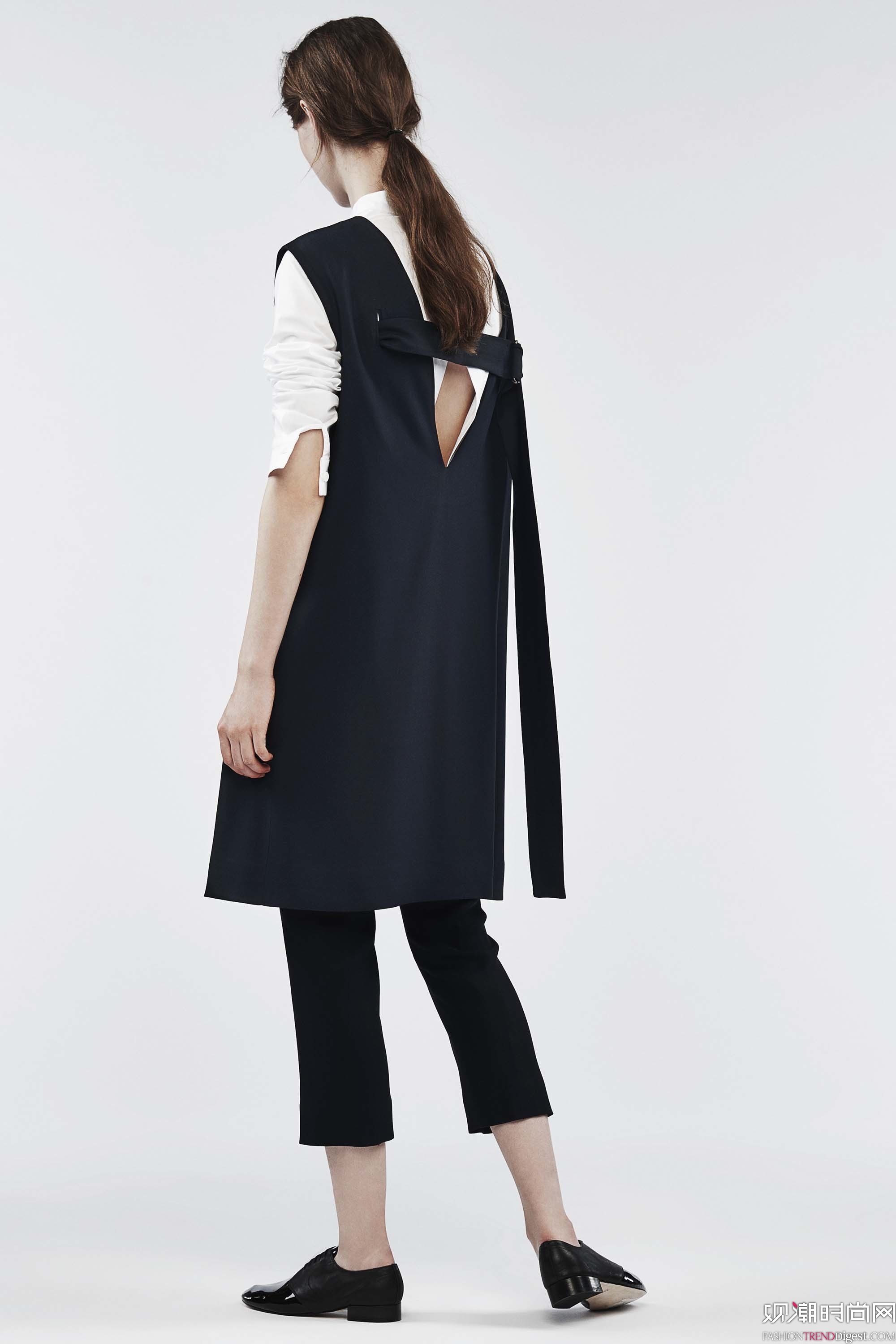 Ji Oh 2017紺ϵLookBookDƬ