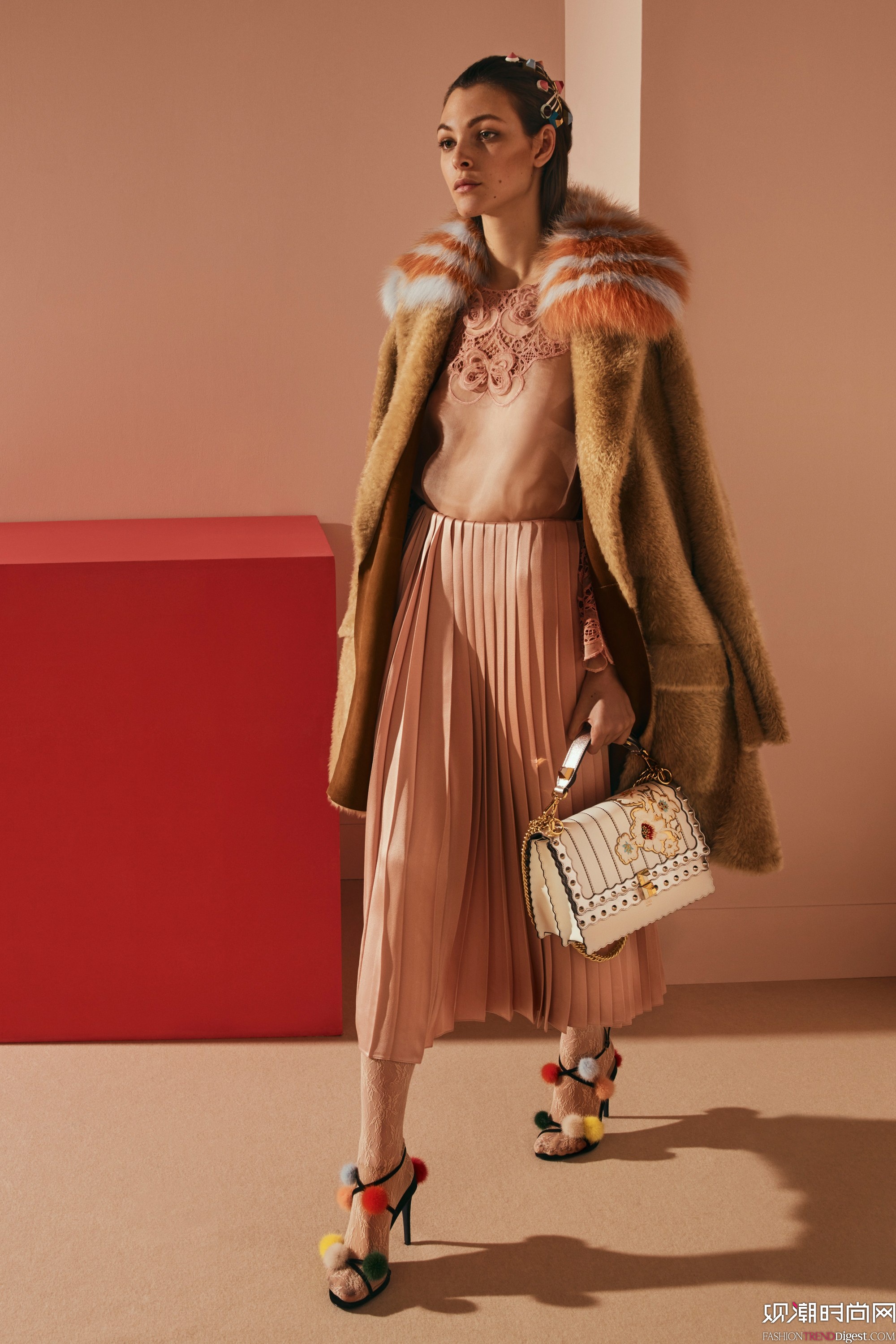 Fendi 2017ϵLookBookDƬ