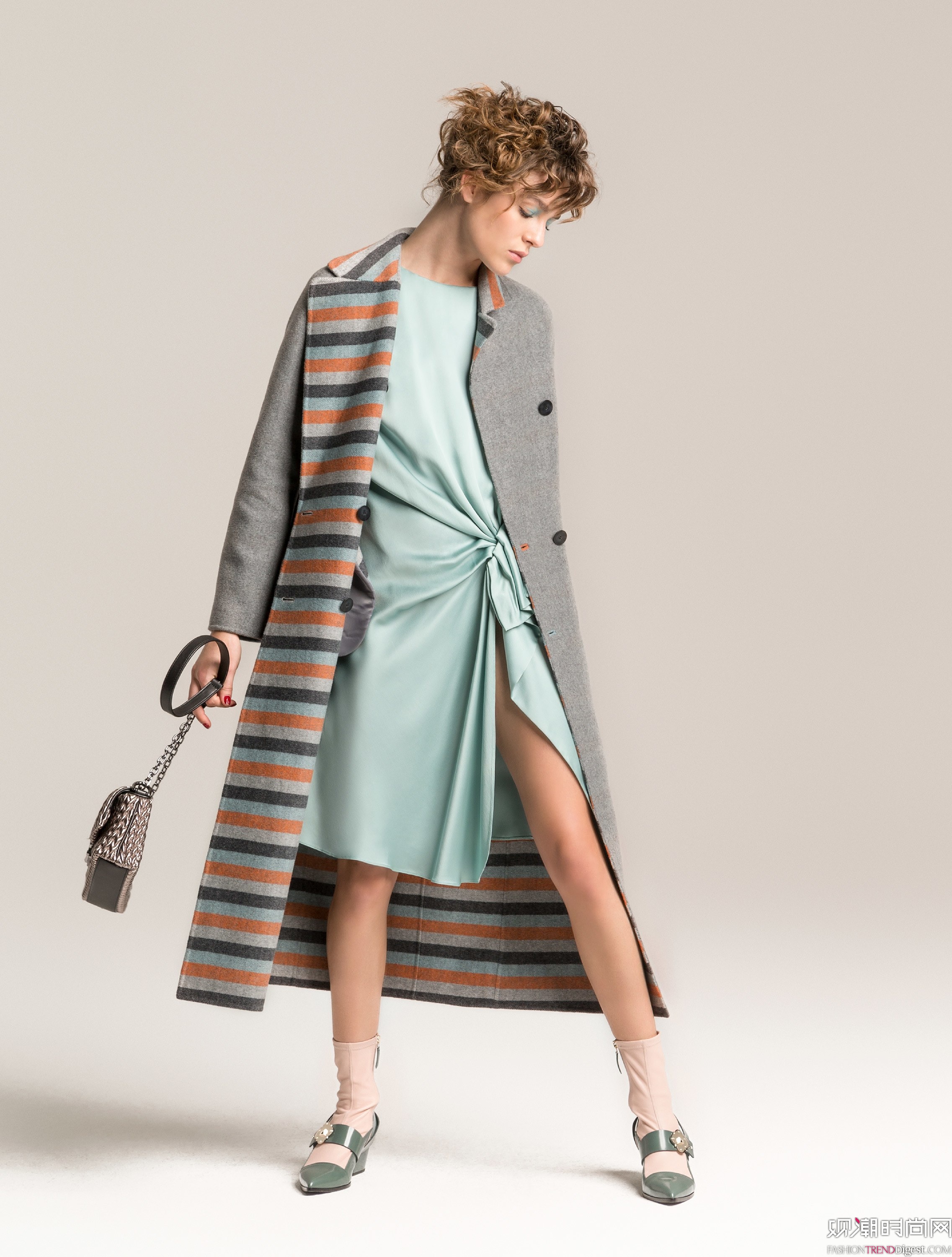 Emporio Armani 2017ϵl(wi)ookbookDƬ