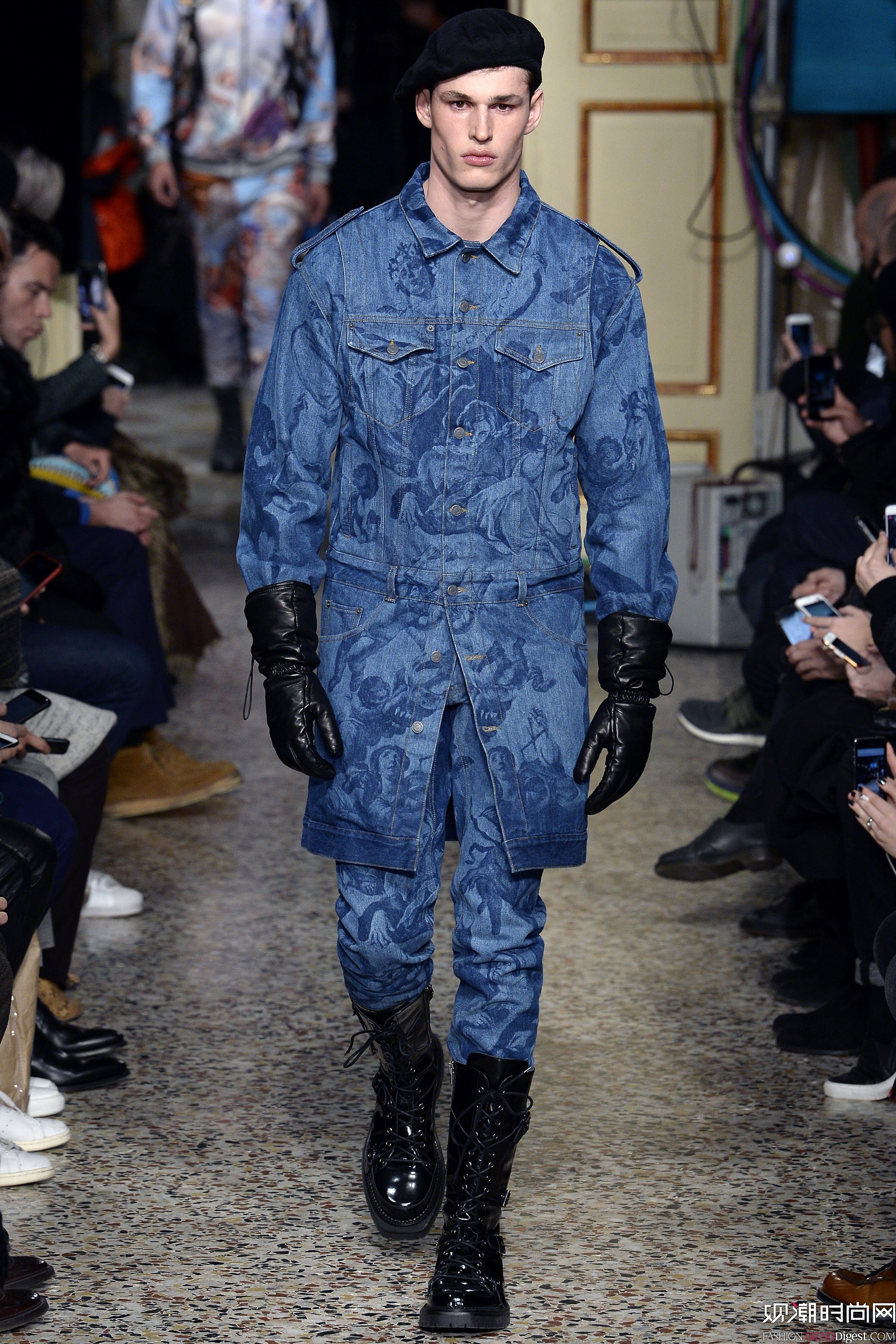 Moschino 2017ϵDƬ