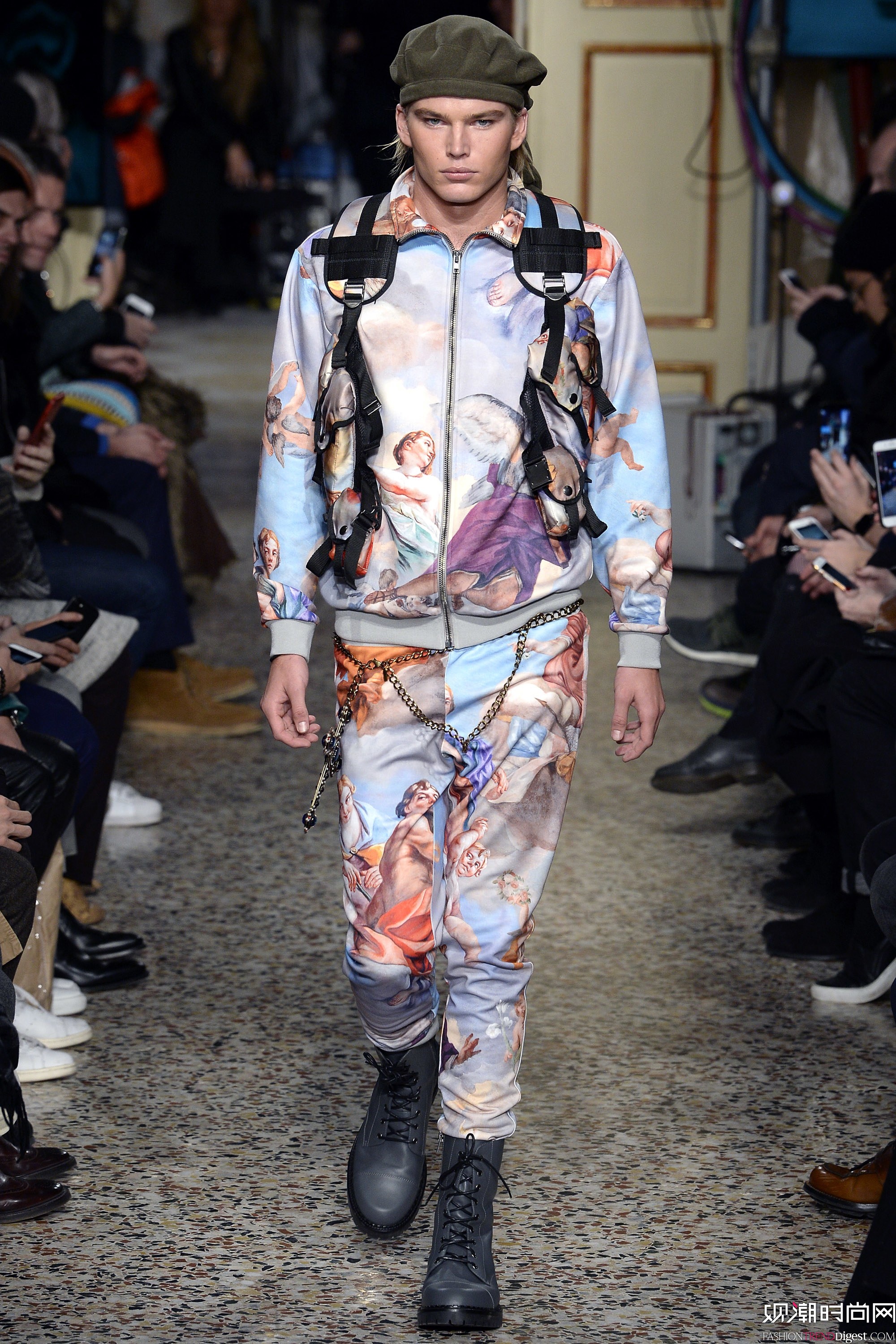 Moschino 2017ϵDƬ