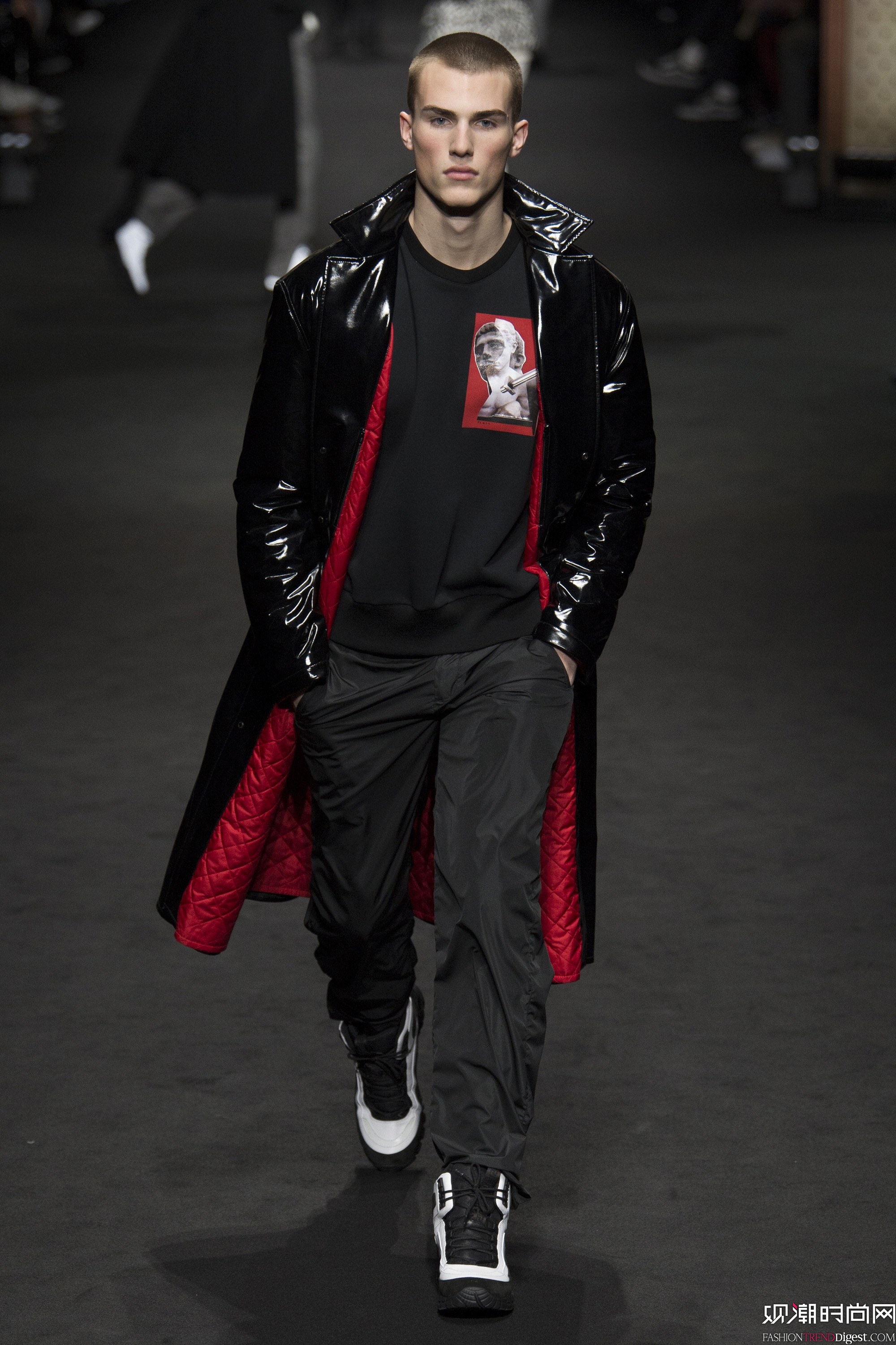 Versace 2017ϵDƬ