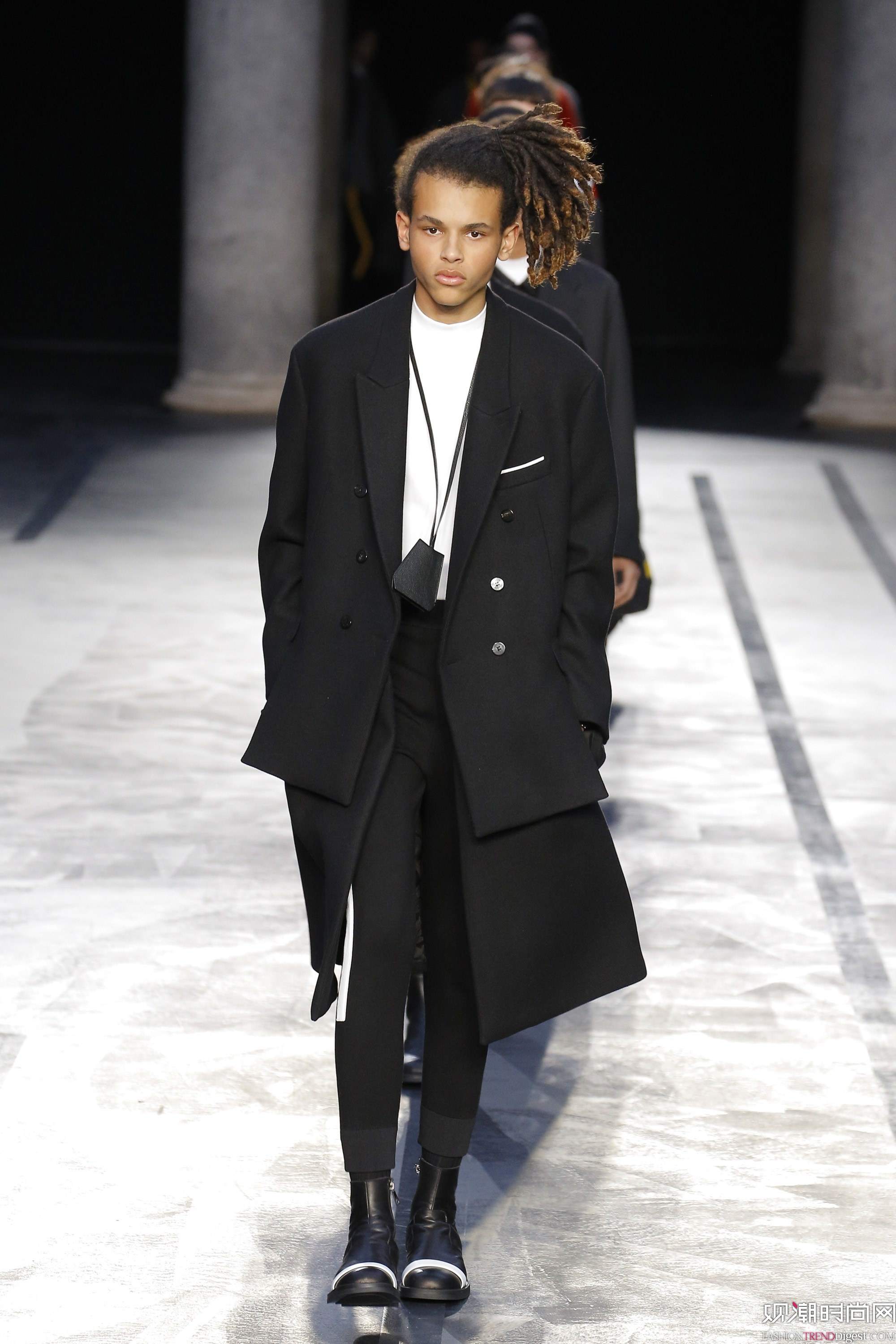Neil Barrett 2017ϵDƬ