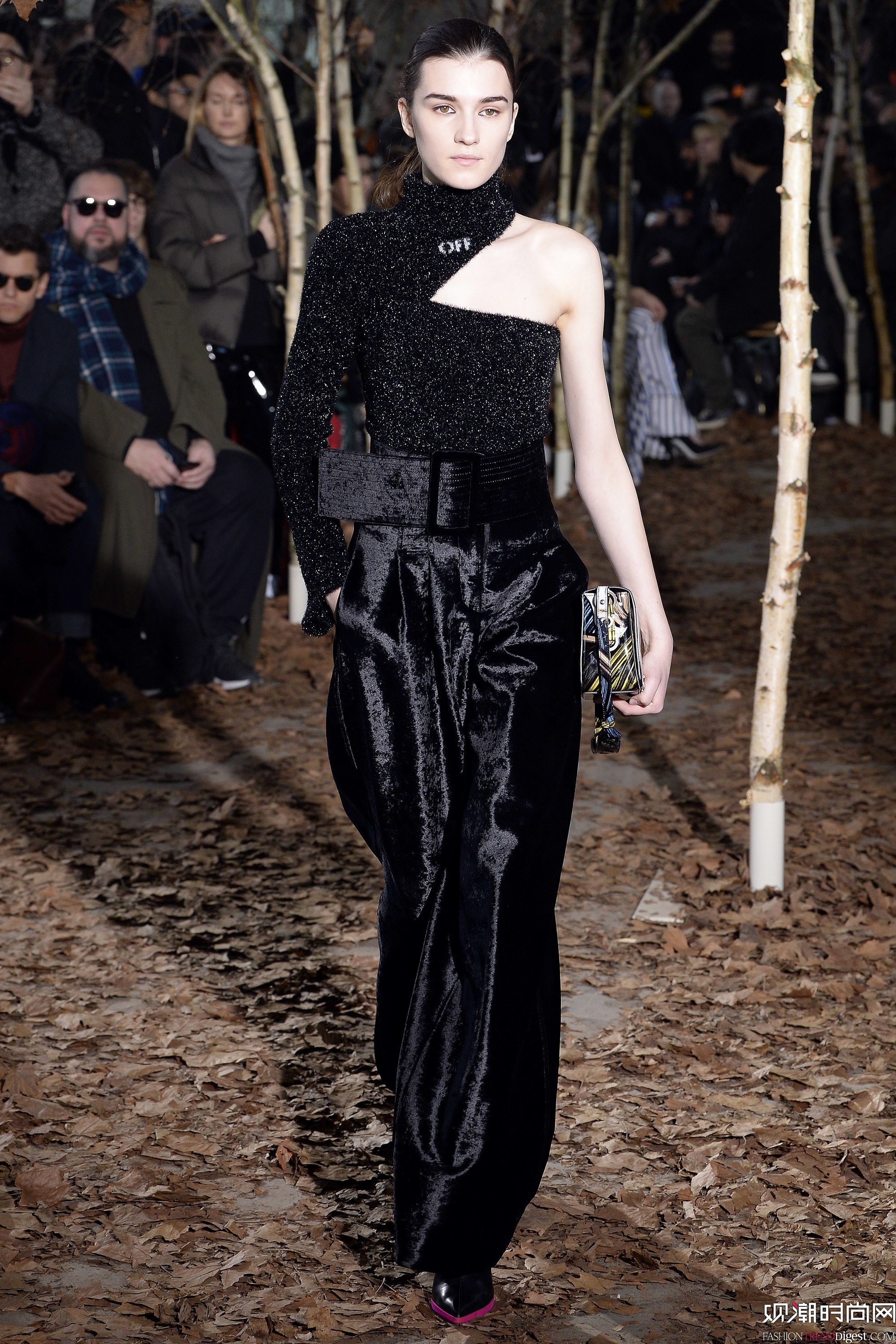 Off-White 2017ϵDƬ