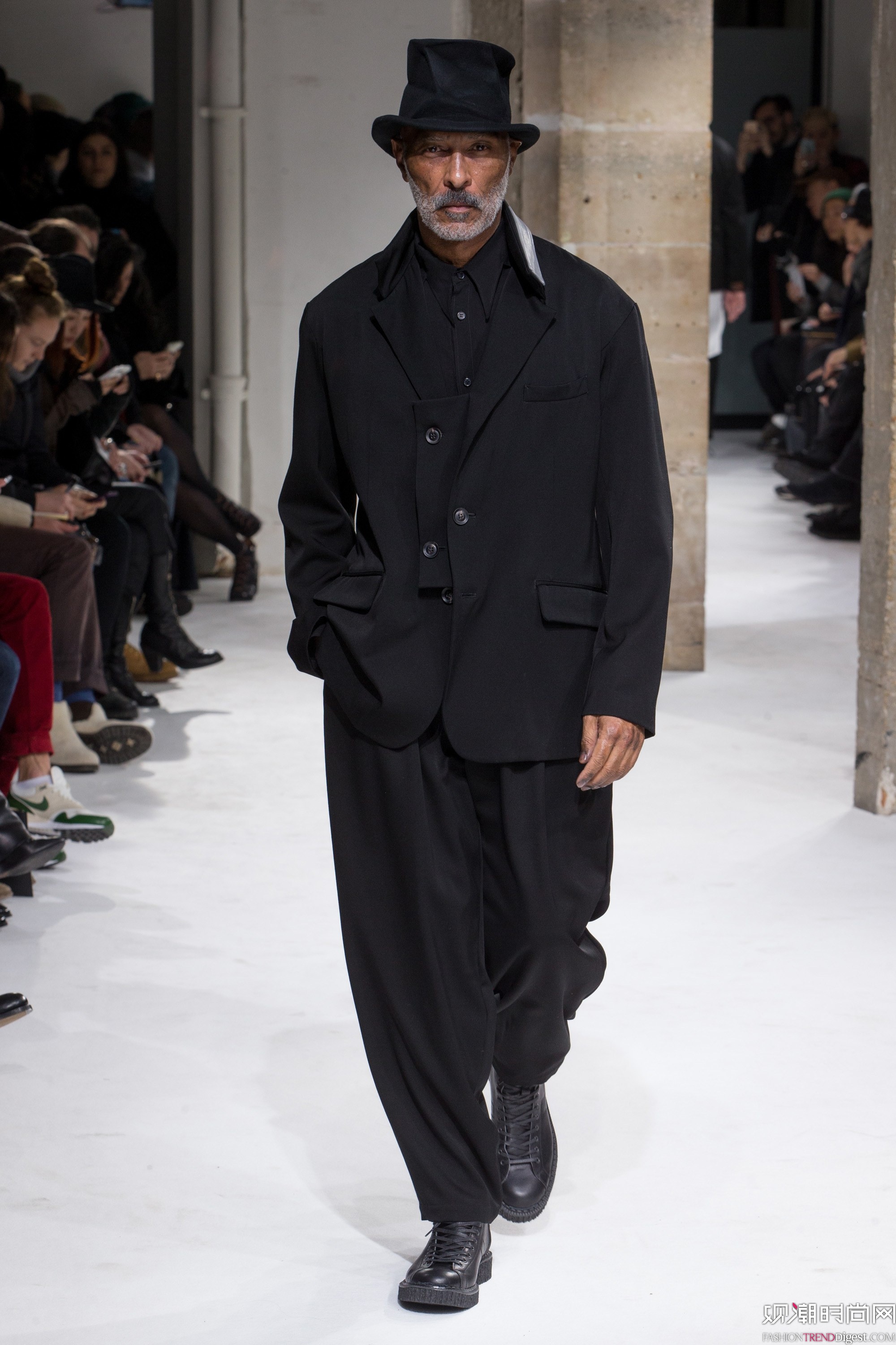 Yohji Yamamoto 2017ϵDƬ