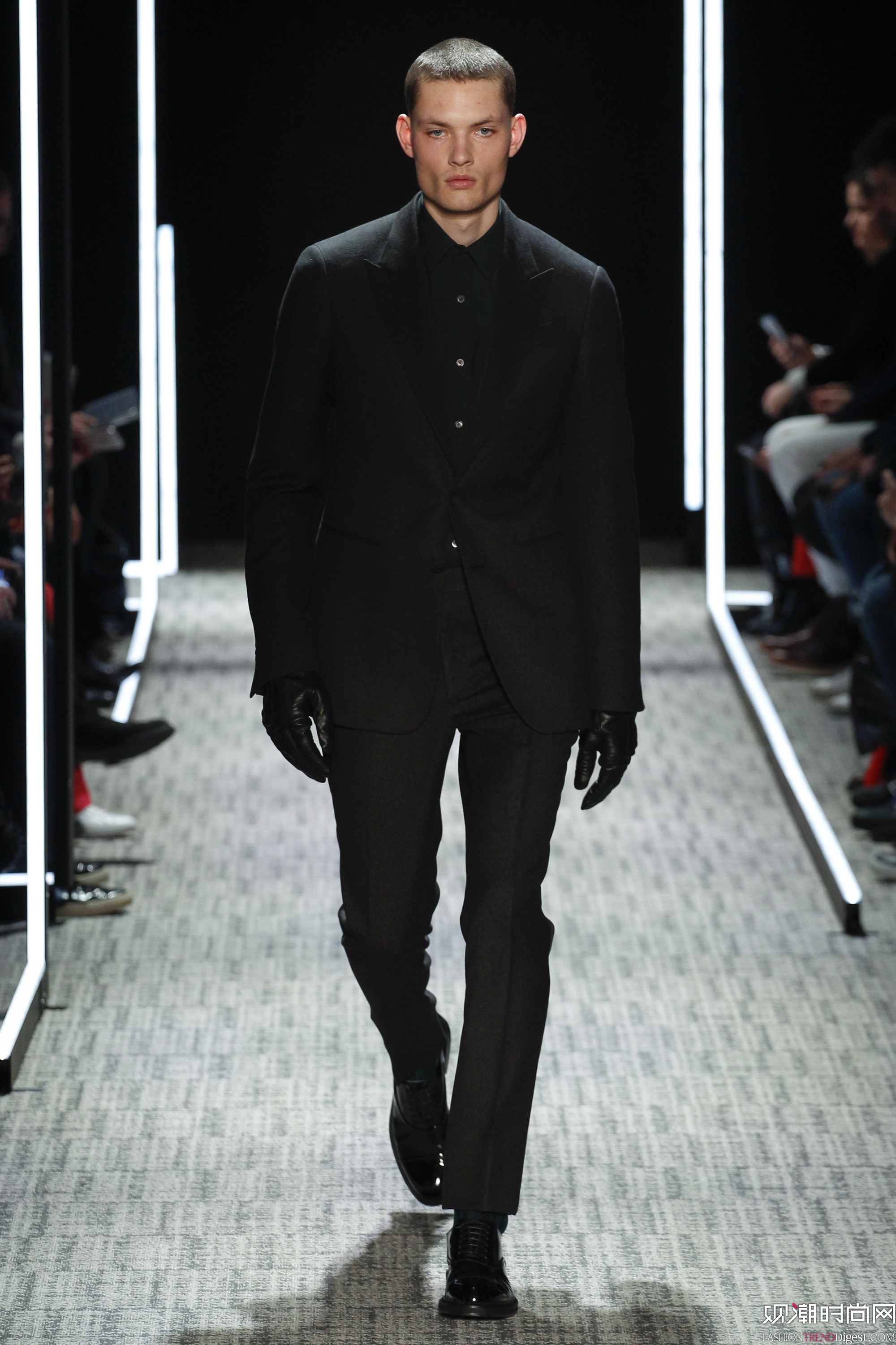 Cerruti 1881 2017ϵDƬ