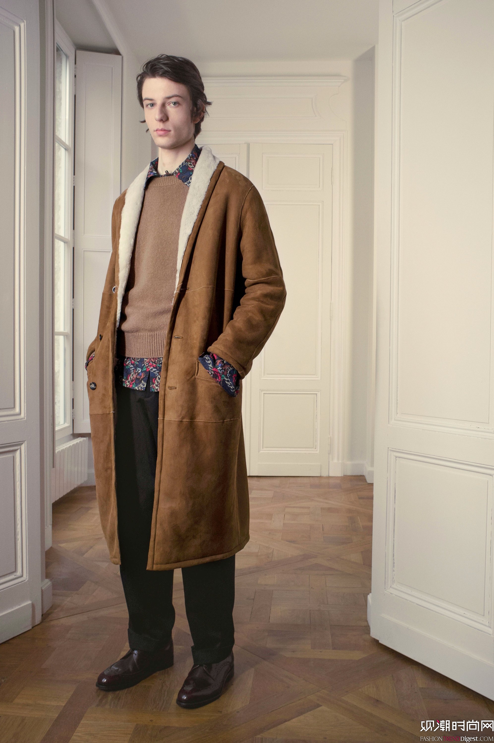 ditions MR 2017ϵLookbookDƬ