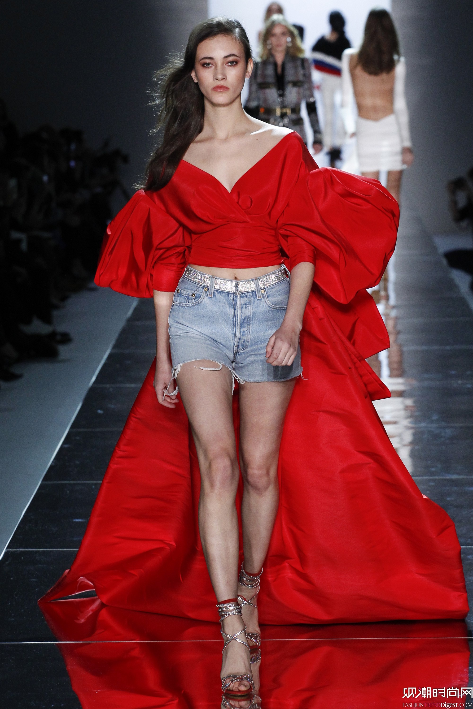 Alexandre Vauthier 2017紺ϵLookbookDƬ