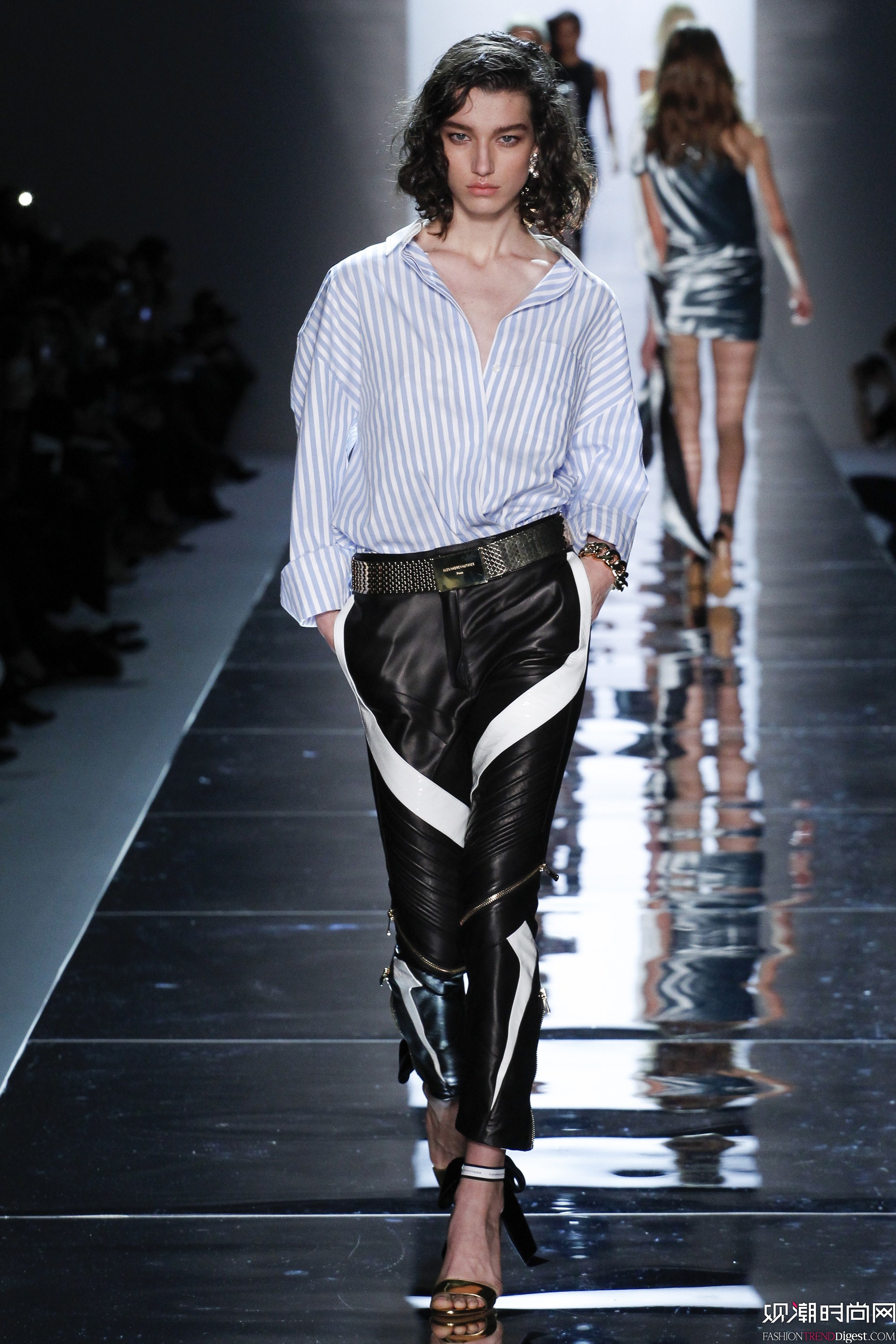 Alexandre Vauthier 2017紺ϵLookbookDƬ